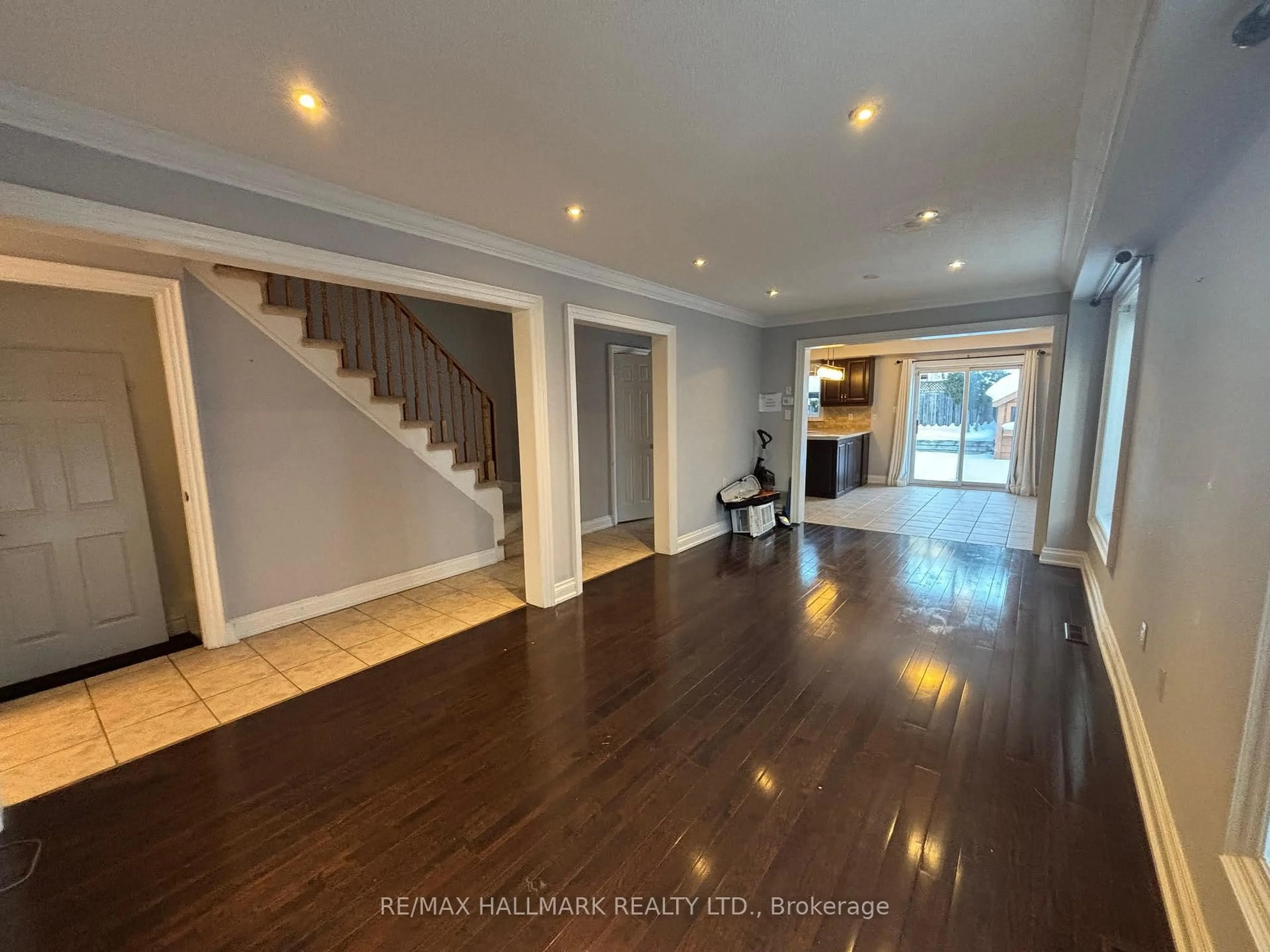 Unknown for 241 Featherstone Rd, Milton Ontario L9T 7C3