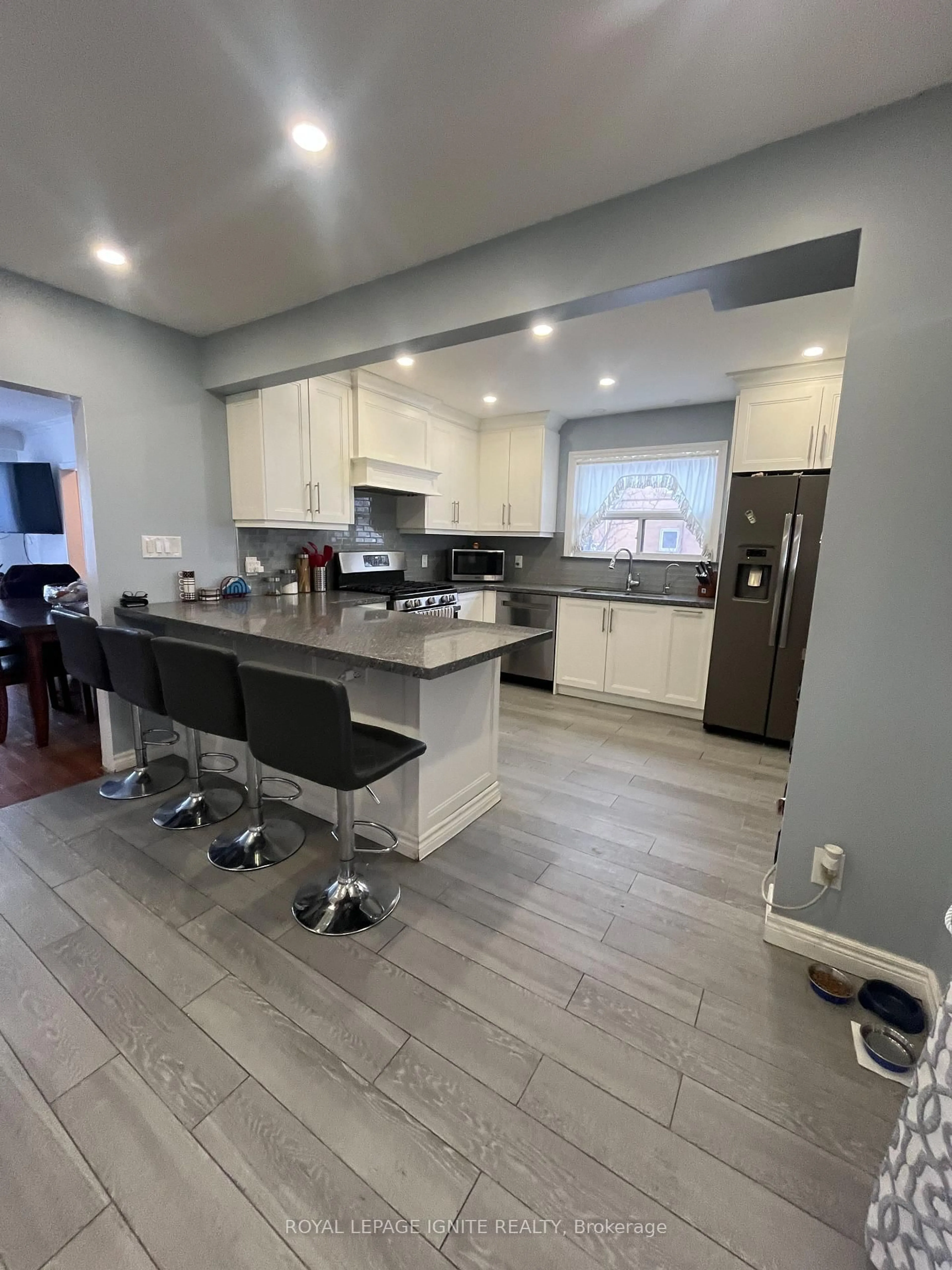 Open concept kitchen, ceramic/tile floor for 55 Dalrymple Dr, Toronto Ontario M6N 4S2