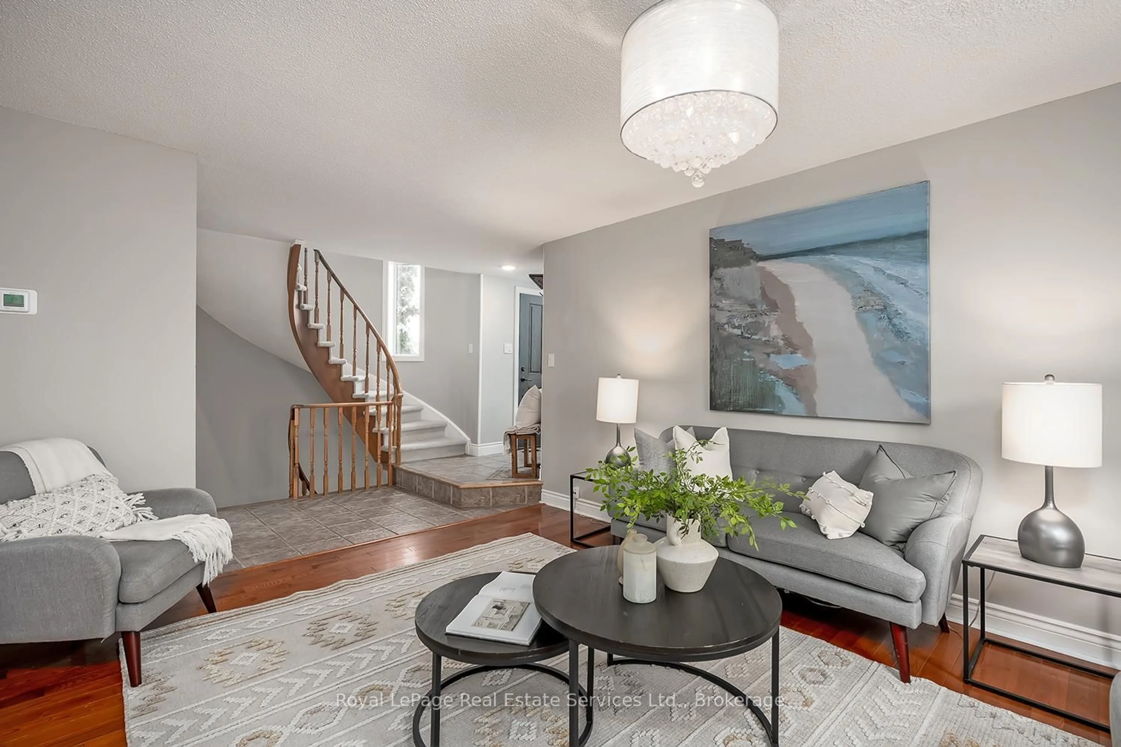 Living room with furniture, unknown for 1544 Greenbriar Dr, Oakville Ontario L6M 1Y5