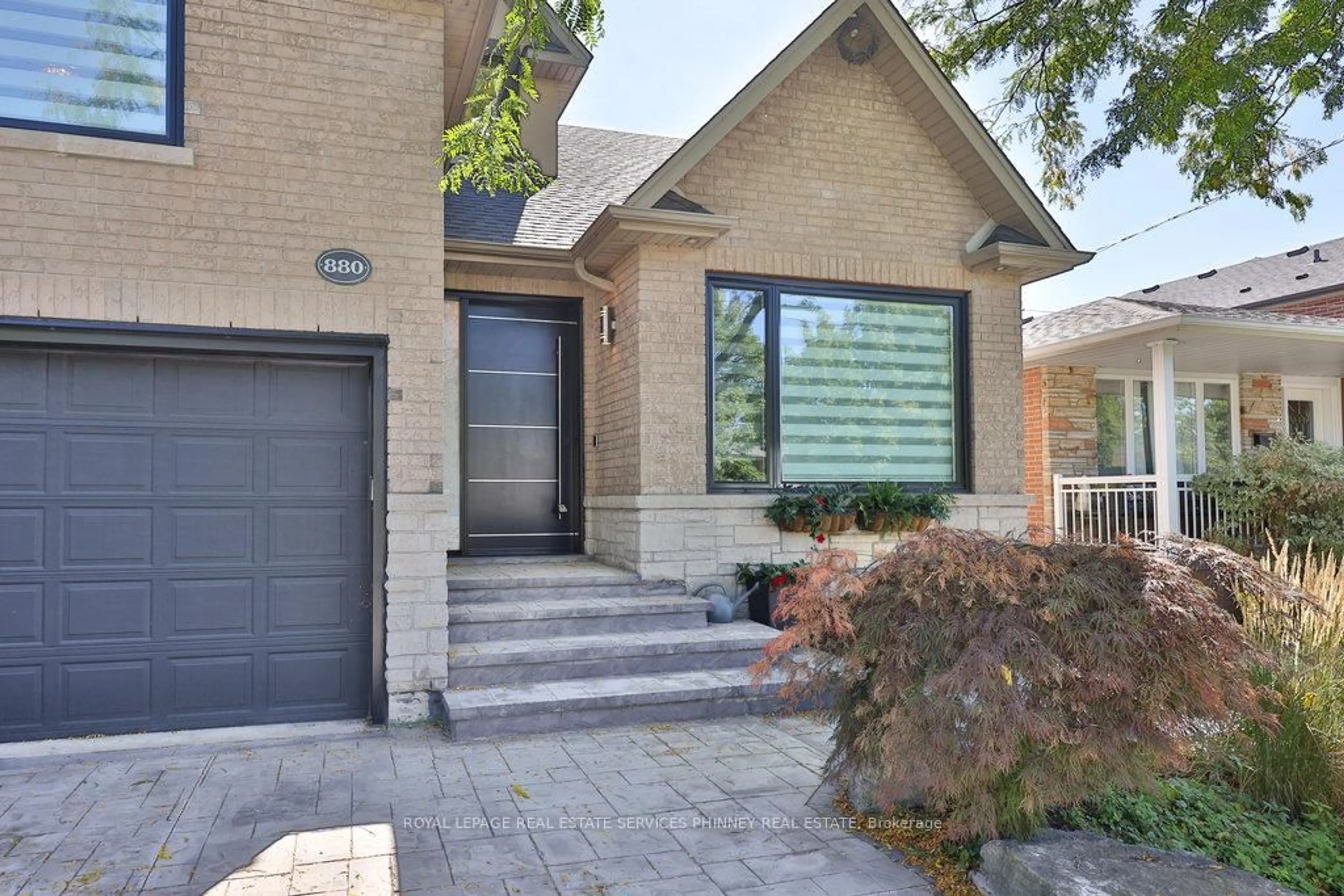 Home with brick exterior material, street for 880 6th St, Mississauga Ontario L5E 1N6