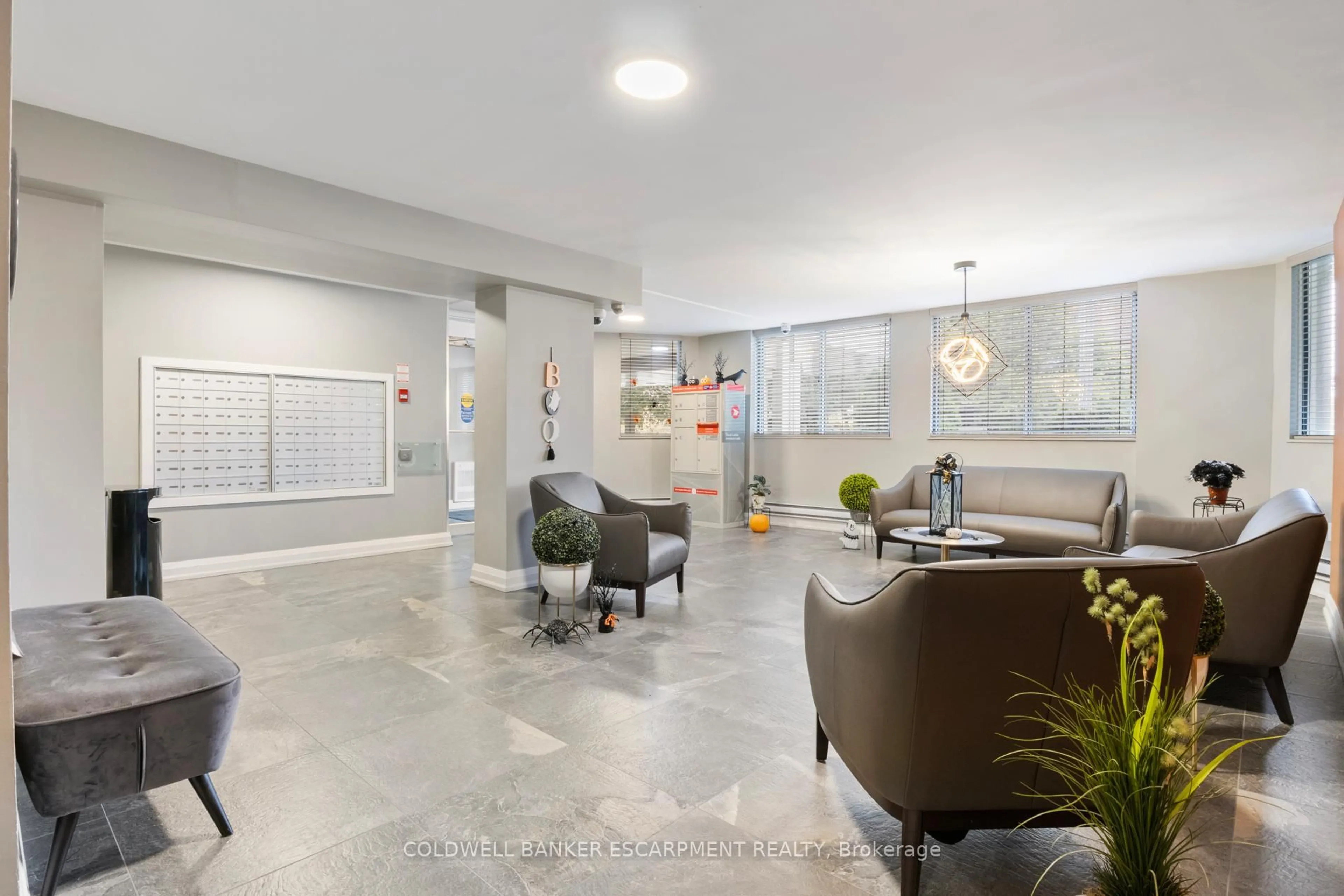 Lobby for 81 Millside Dr #1005, Milton Ontario L9T 3X4