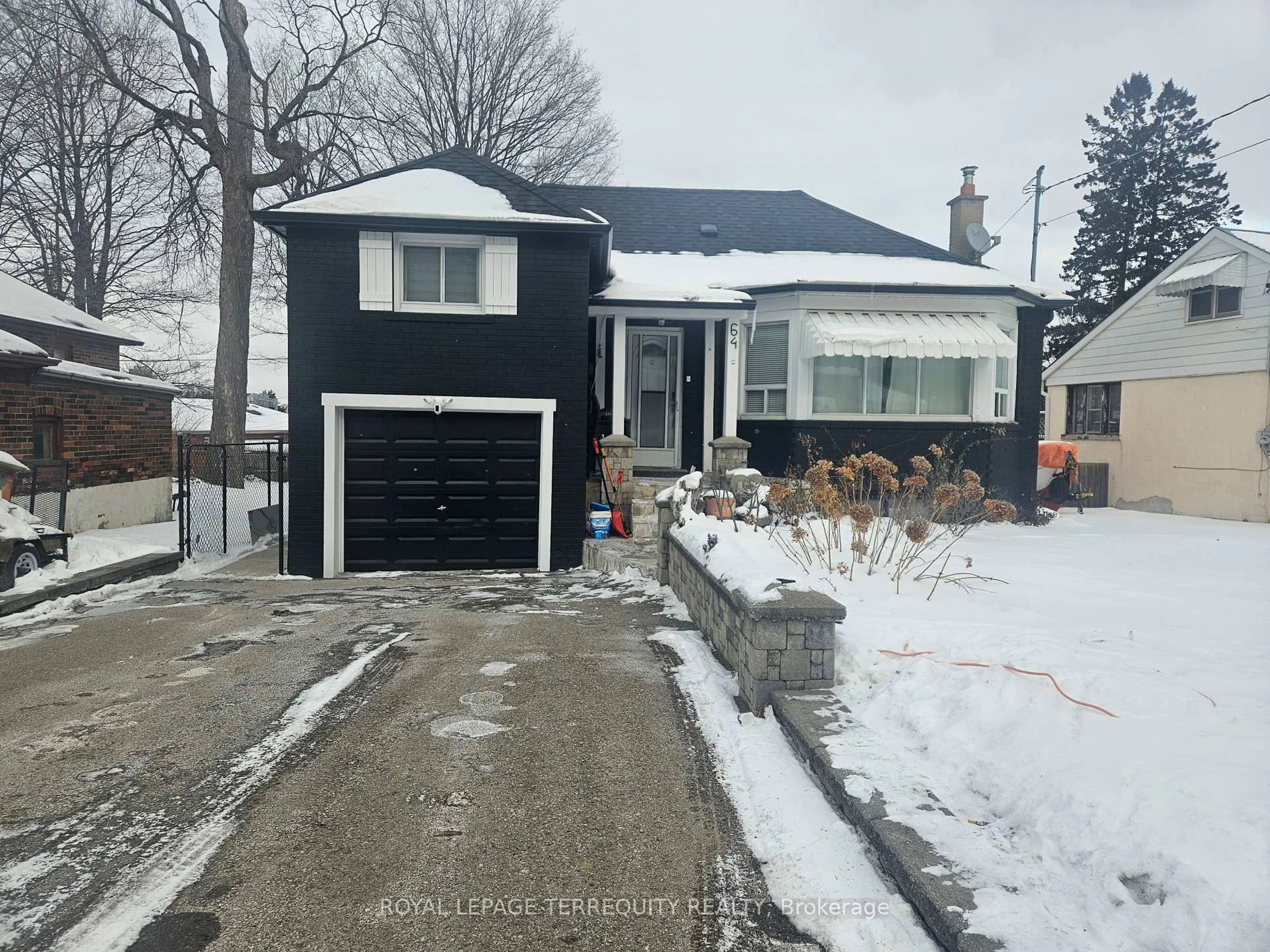 Unknown for 64 Pelmo Cres, Toronto Ontario M9N 2X5