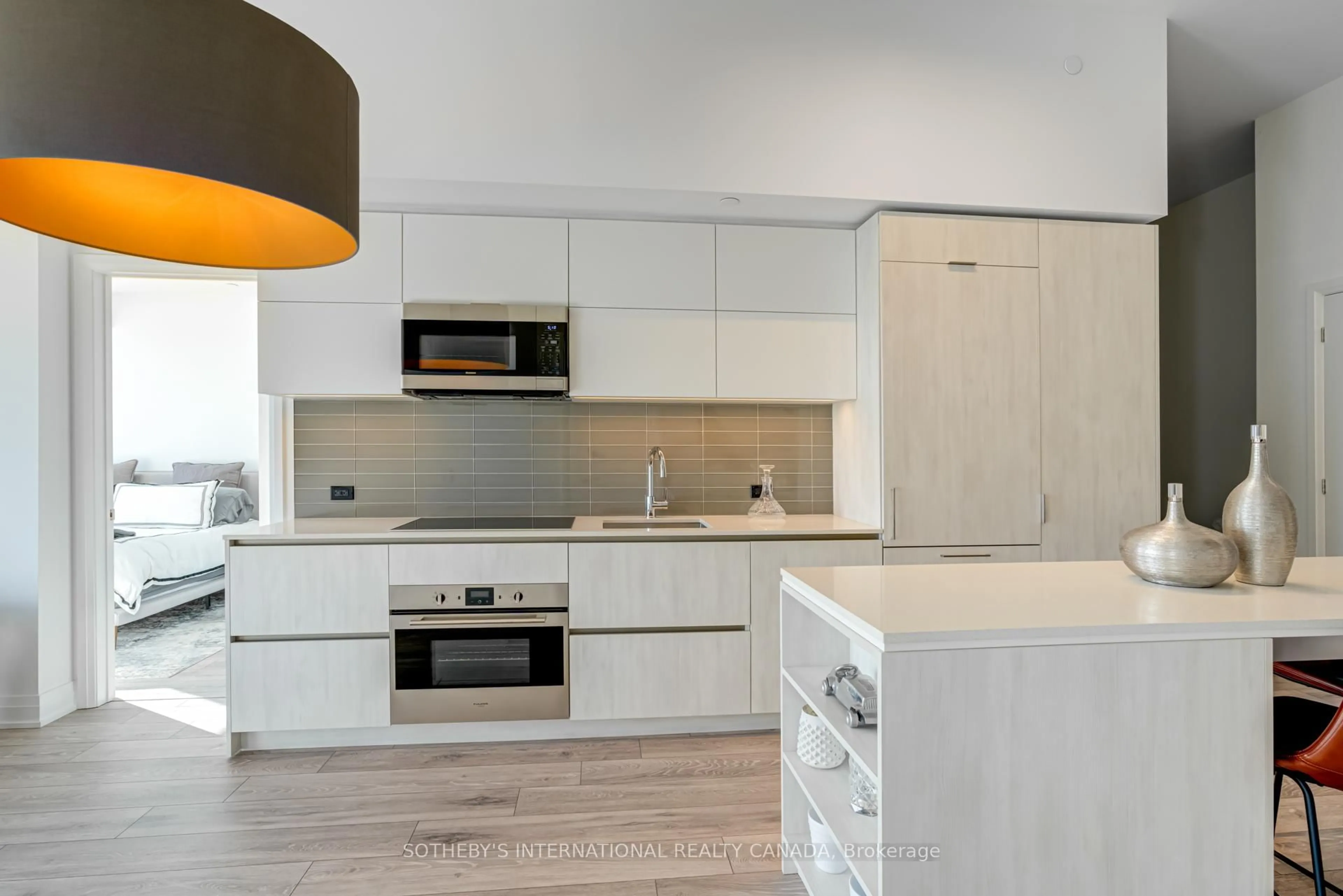 Unknown for 21 Park St #707, Mississauga Ontario L5G 0C2