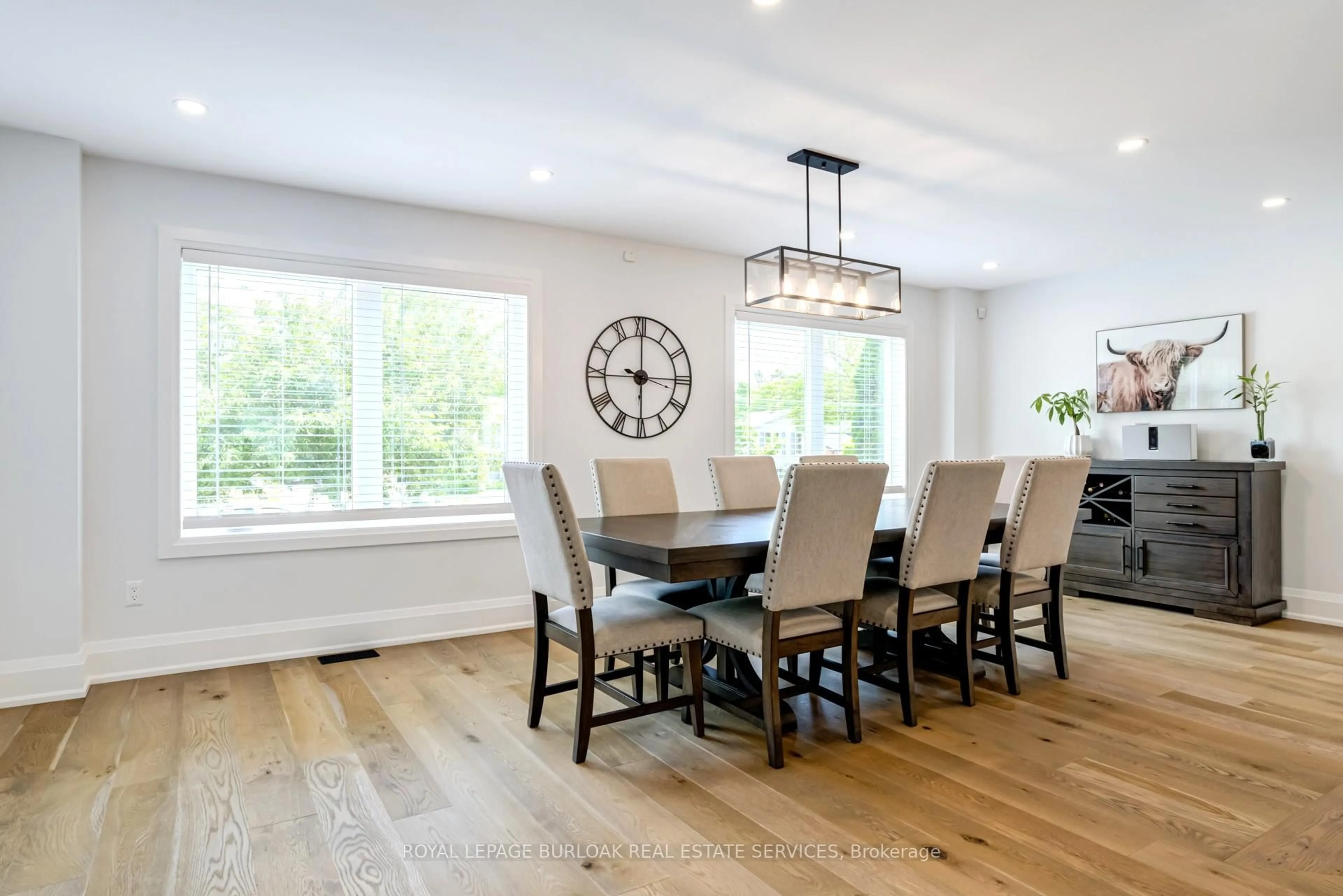 Dining room, wood/laminate floor for 5199 Broughton Cres, Burlington Ontario L7L 3C1