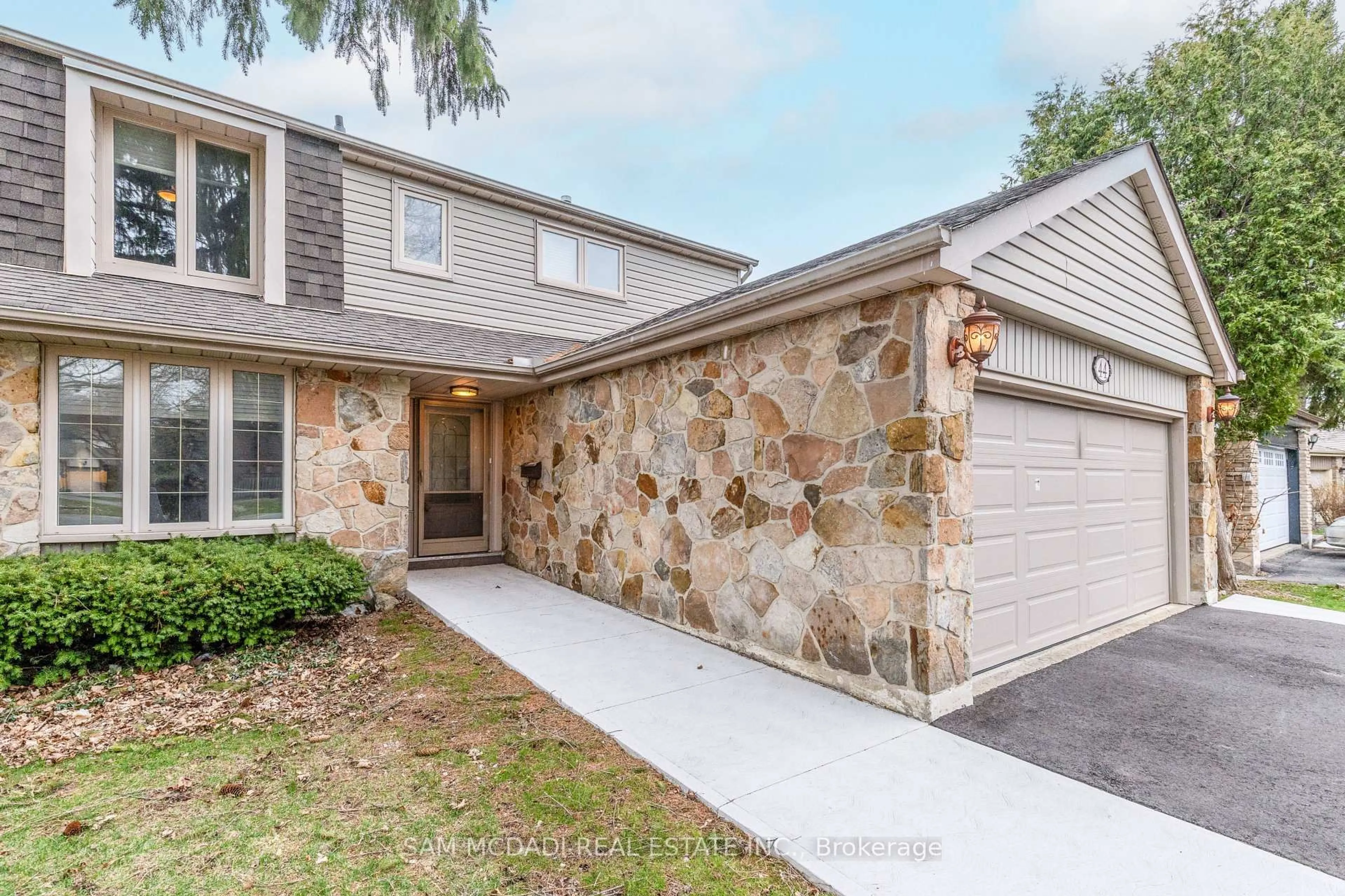 Home with brick exterior material, street for 44 Madrid Cres, Brampton Ontario L6S 2X4