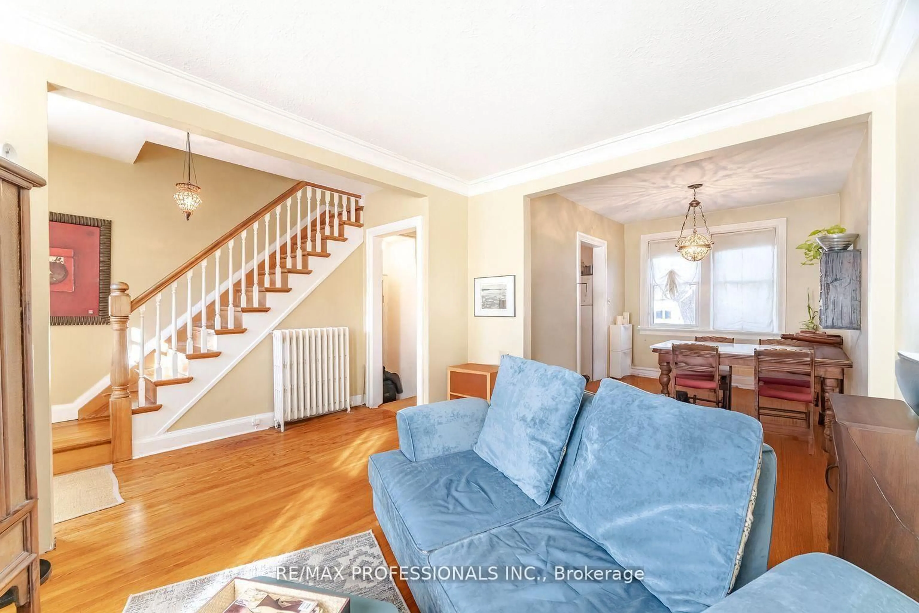 Living room with furniture, unknown for 40 Warren Cres, Toronto Ontario M6S 4S2