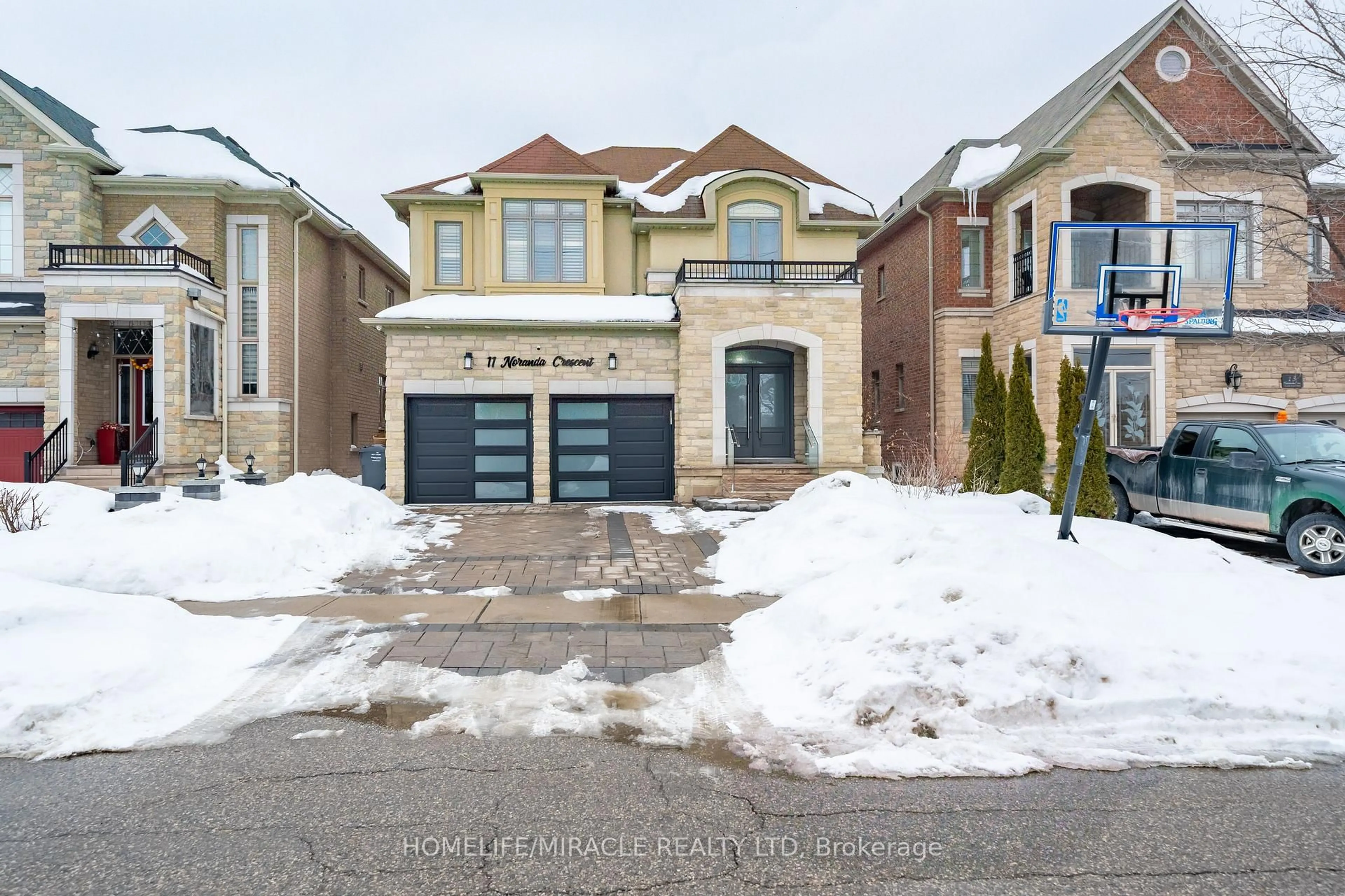 Home with brick exterior material, street for 11 Noranda Cres, Brampton Ontario L6Y 0M7