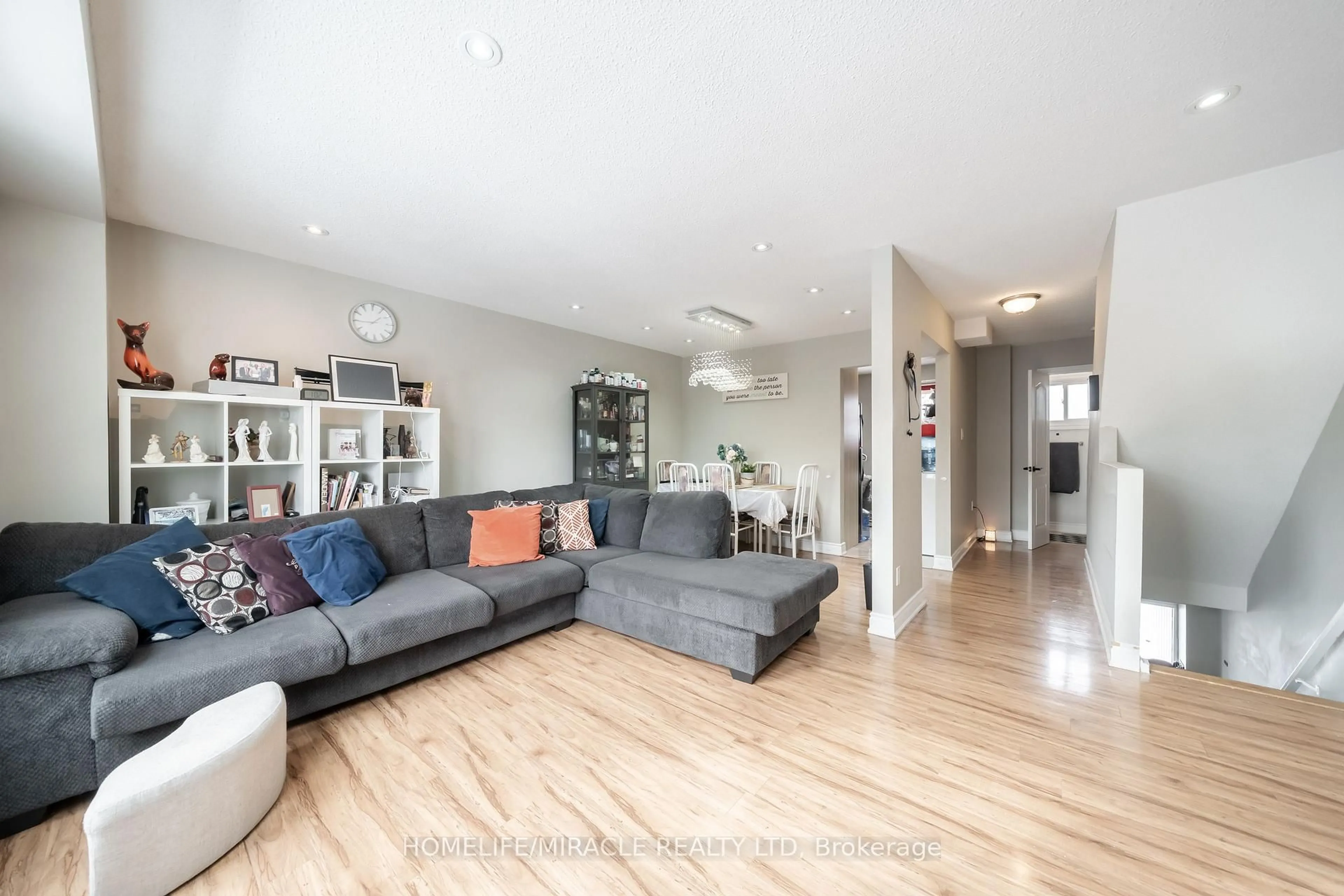 Living room with furniture, unknown for 150 Enderby Cres, Brampton Ontario L6T 4C7