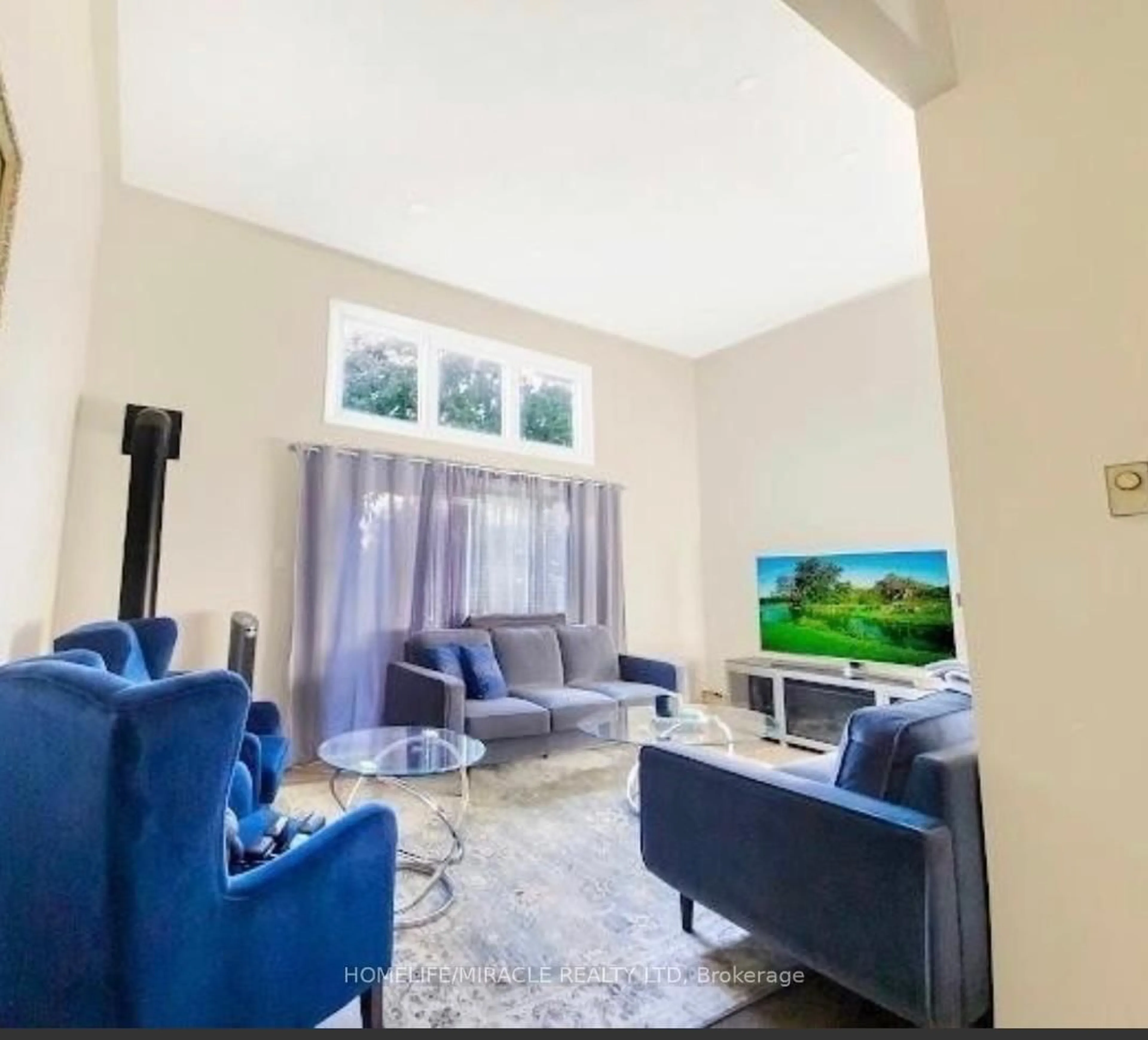 Living room with furniture, unknown for 23 Mccallum Crt, Brampton Ontario L6W 3M4