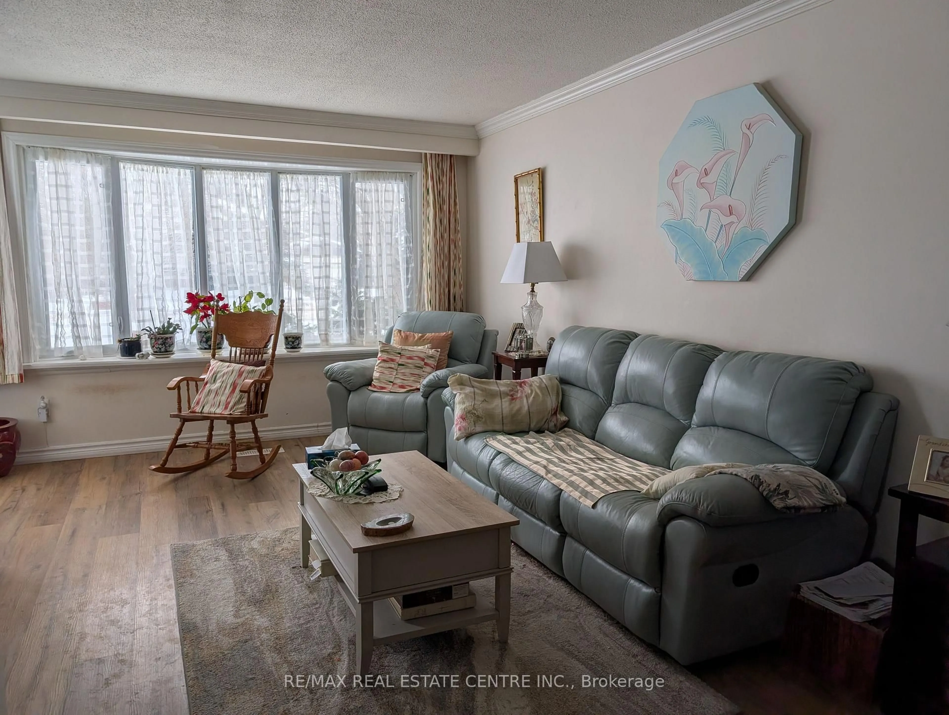 Living room with furniture, unknown for 41 Madison Ave, Orangeville Ontario L9W 1R9