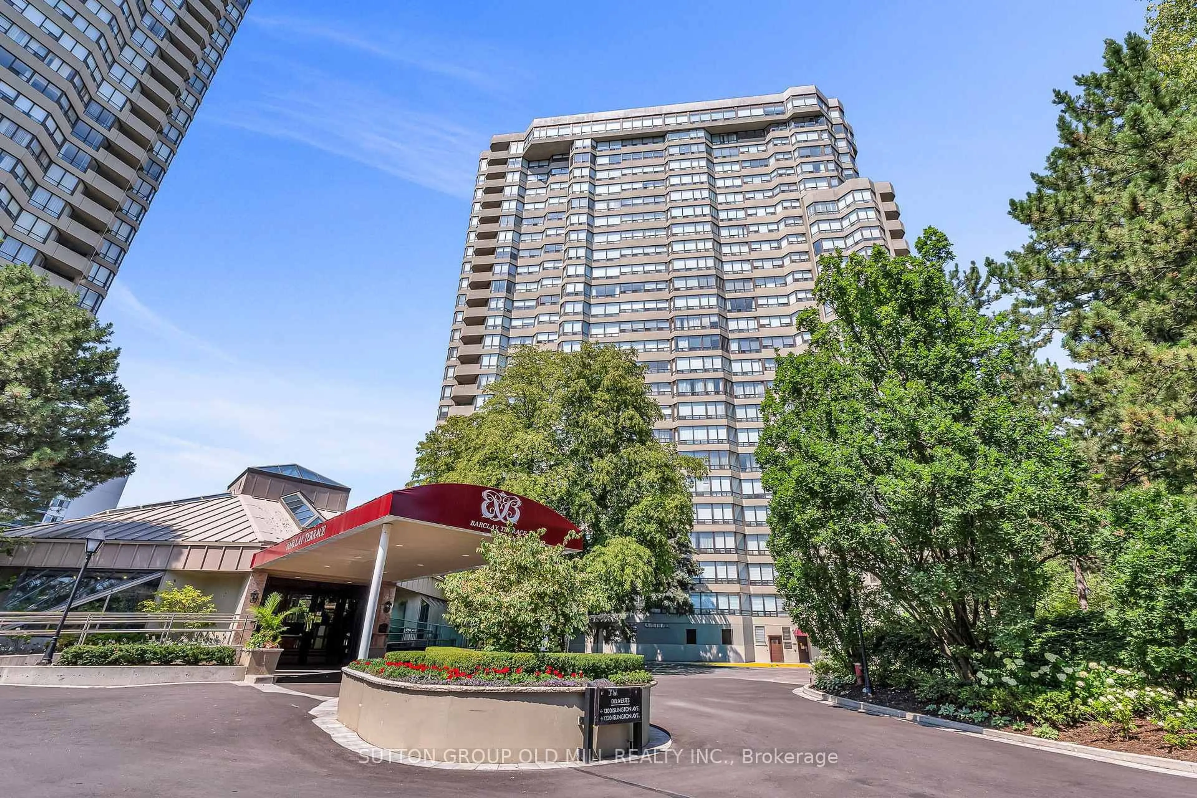 Indoor foyer for 1320 Islington Ave #2002, Toronto Ontario M9A 5C6