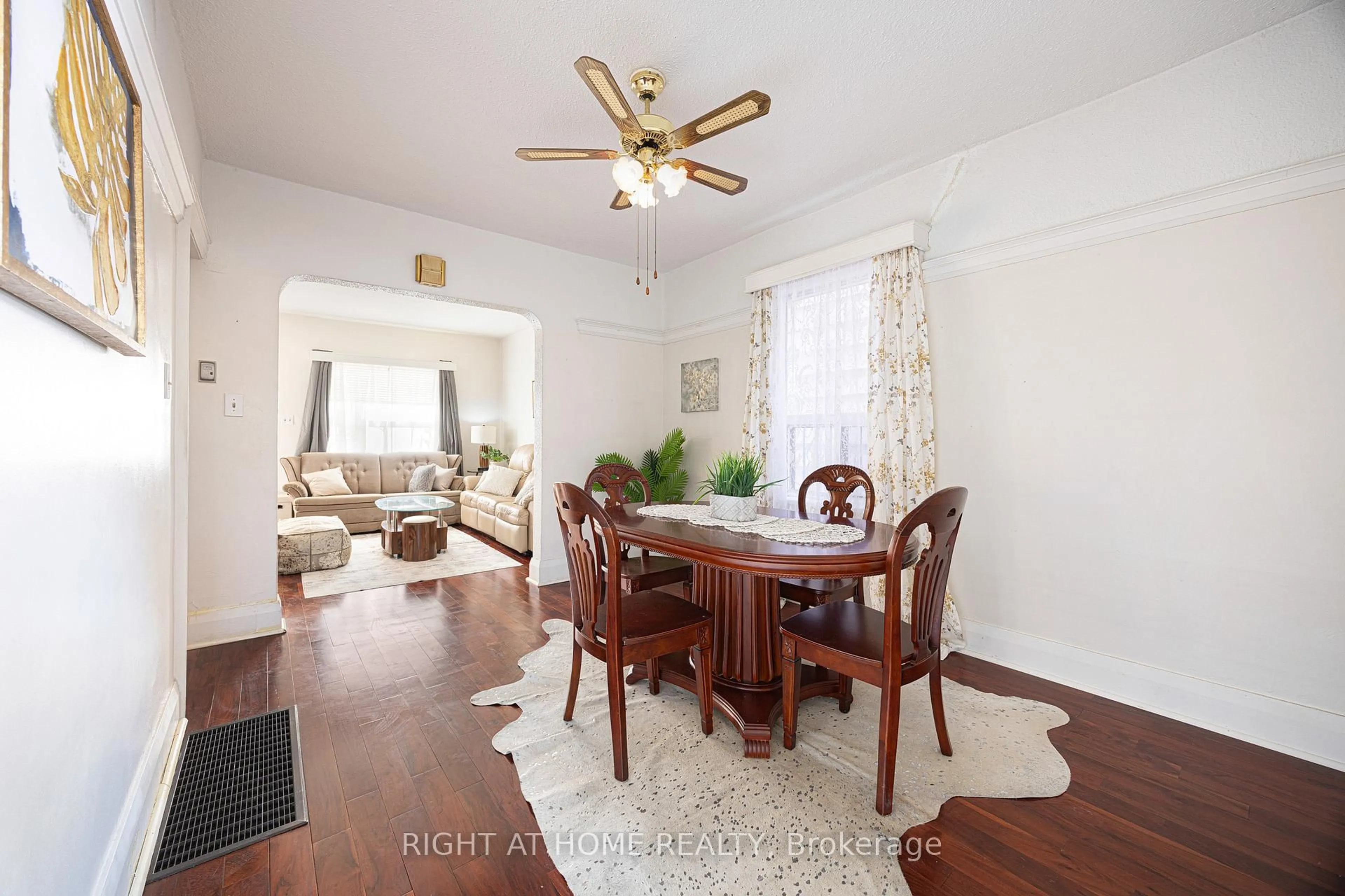 Dining room, unknown for 198 Lansdowne Ave, Toronto Ontario M6K 2V9