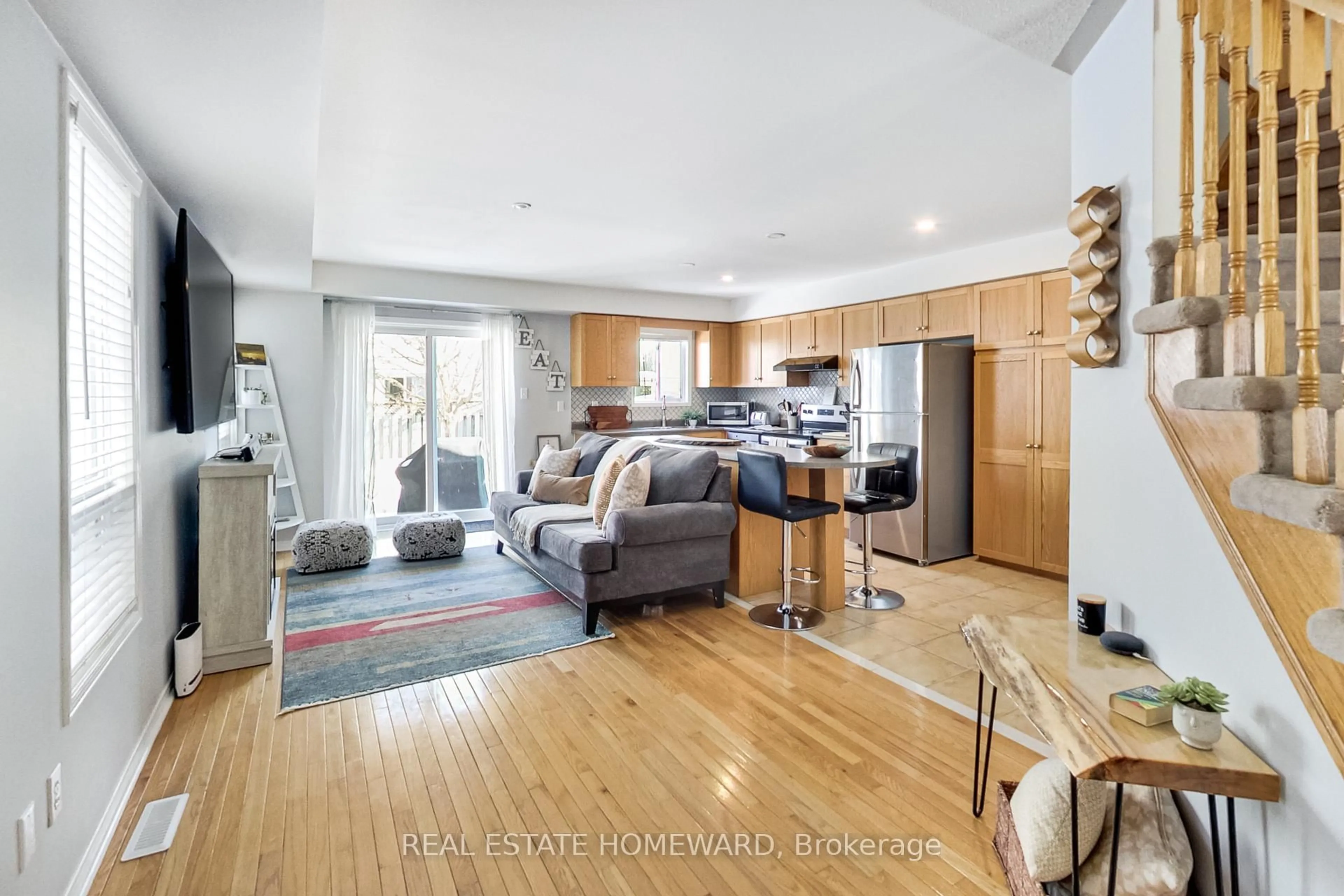 Open concept kitchen, wood/laminate floor for 53 Bradley Dr, Halton Hills Ontario L7G 6B6