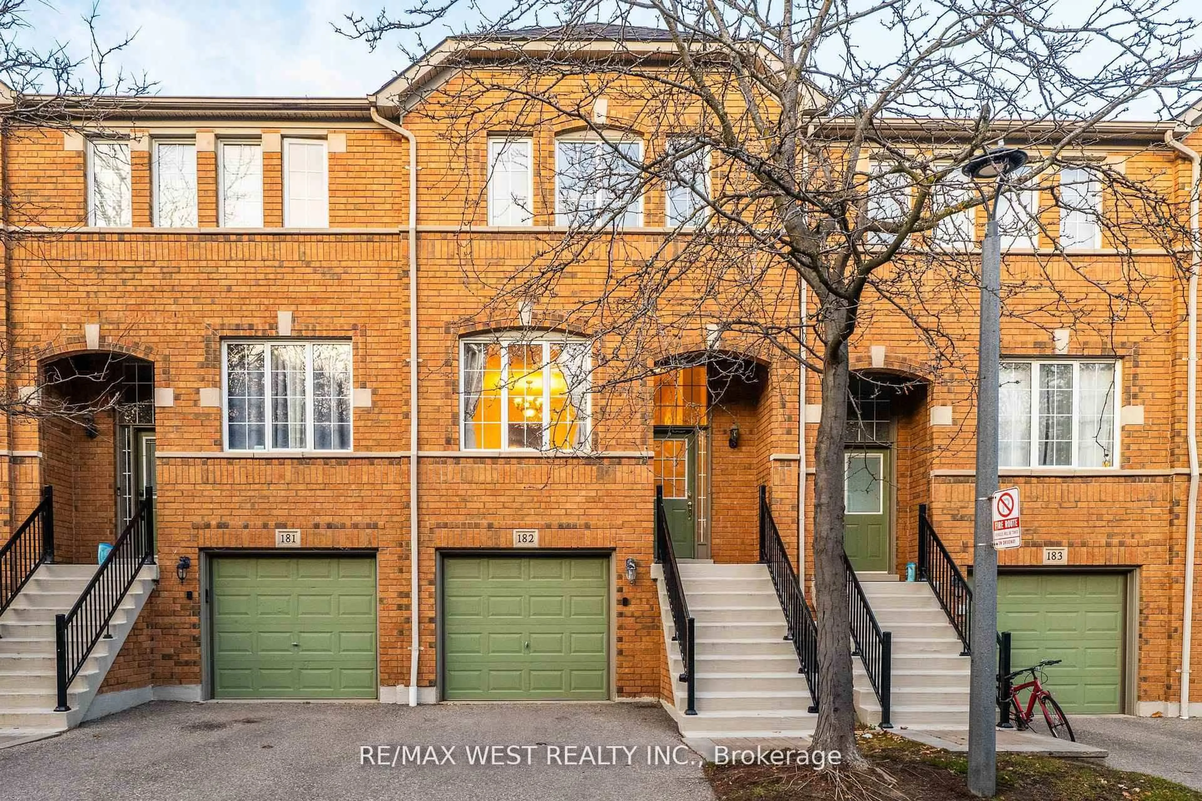 Home with brick exterior material, street for 5530 Glen Erin Dr #182, Mississauga Ontario L5M 6E8