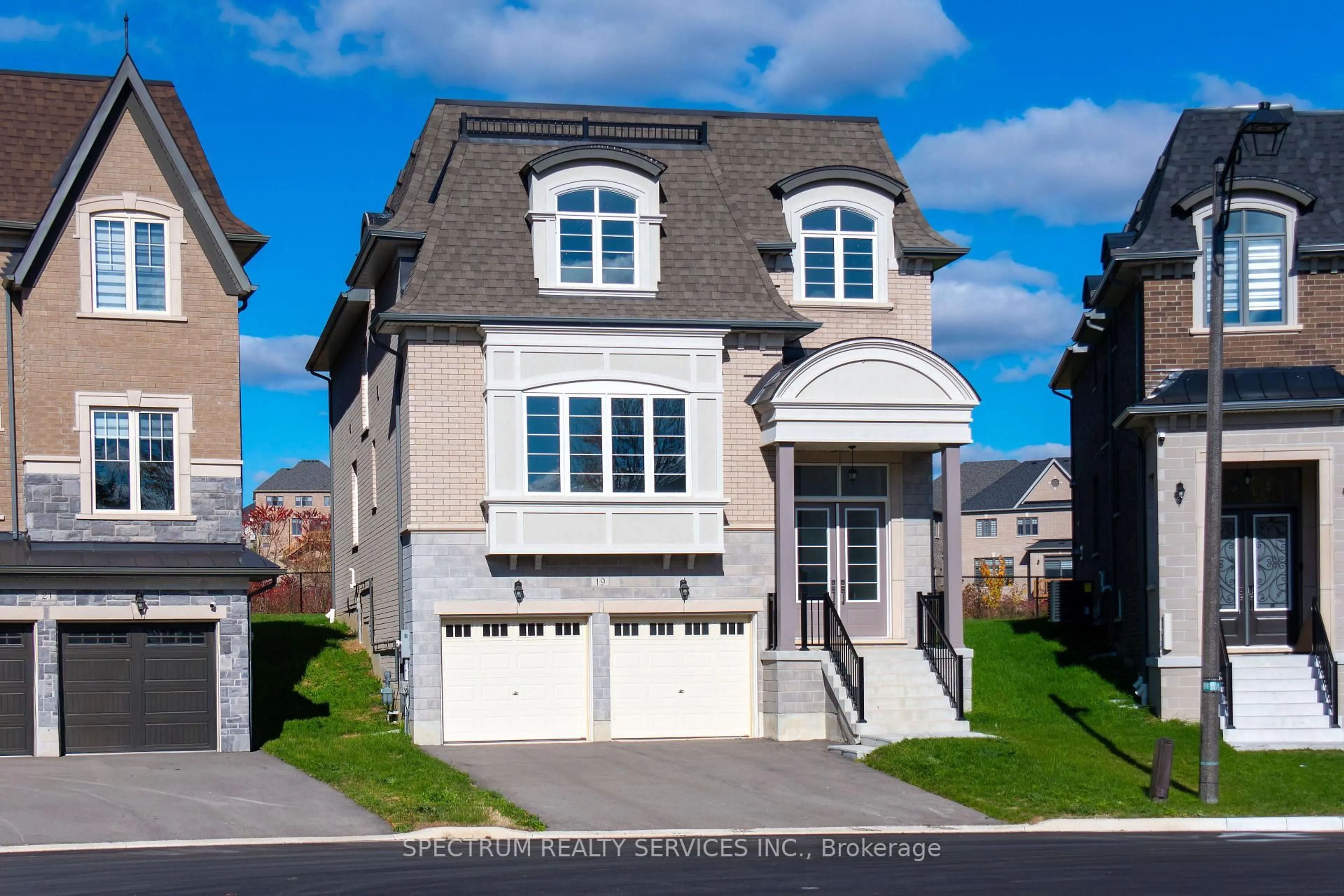 Home with vinyl exterior material, street for 19 Swamp Sparrow Crt, Caledon Ontario L7C 4M7