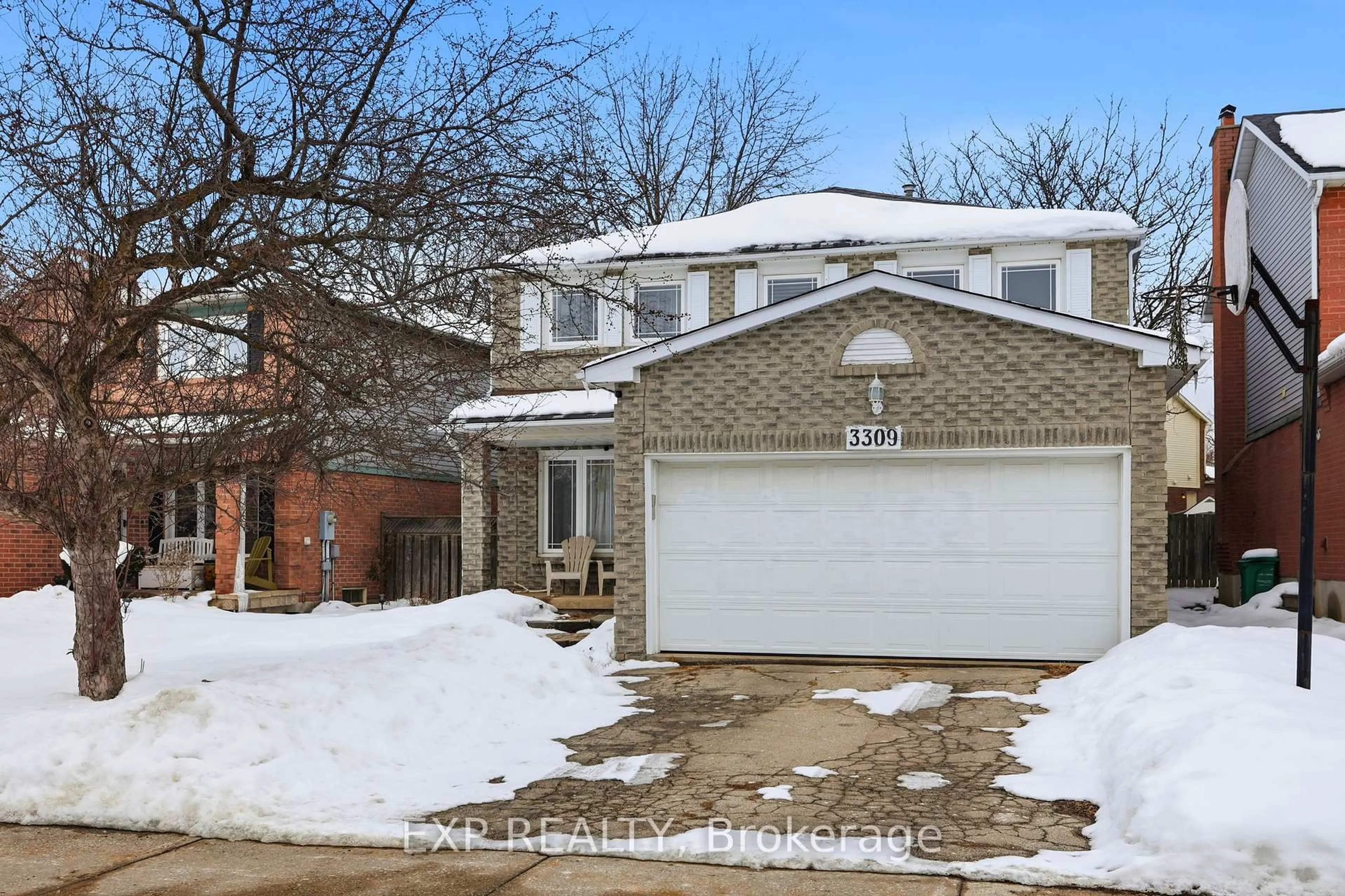 Home with brick exterior material, street for 3309 Waxwing Dr, Mississauga Ontario L5N 5W3