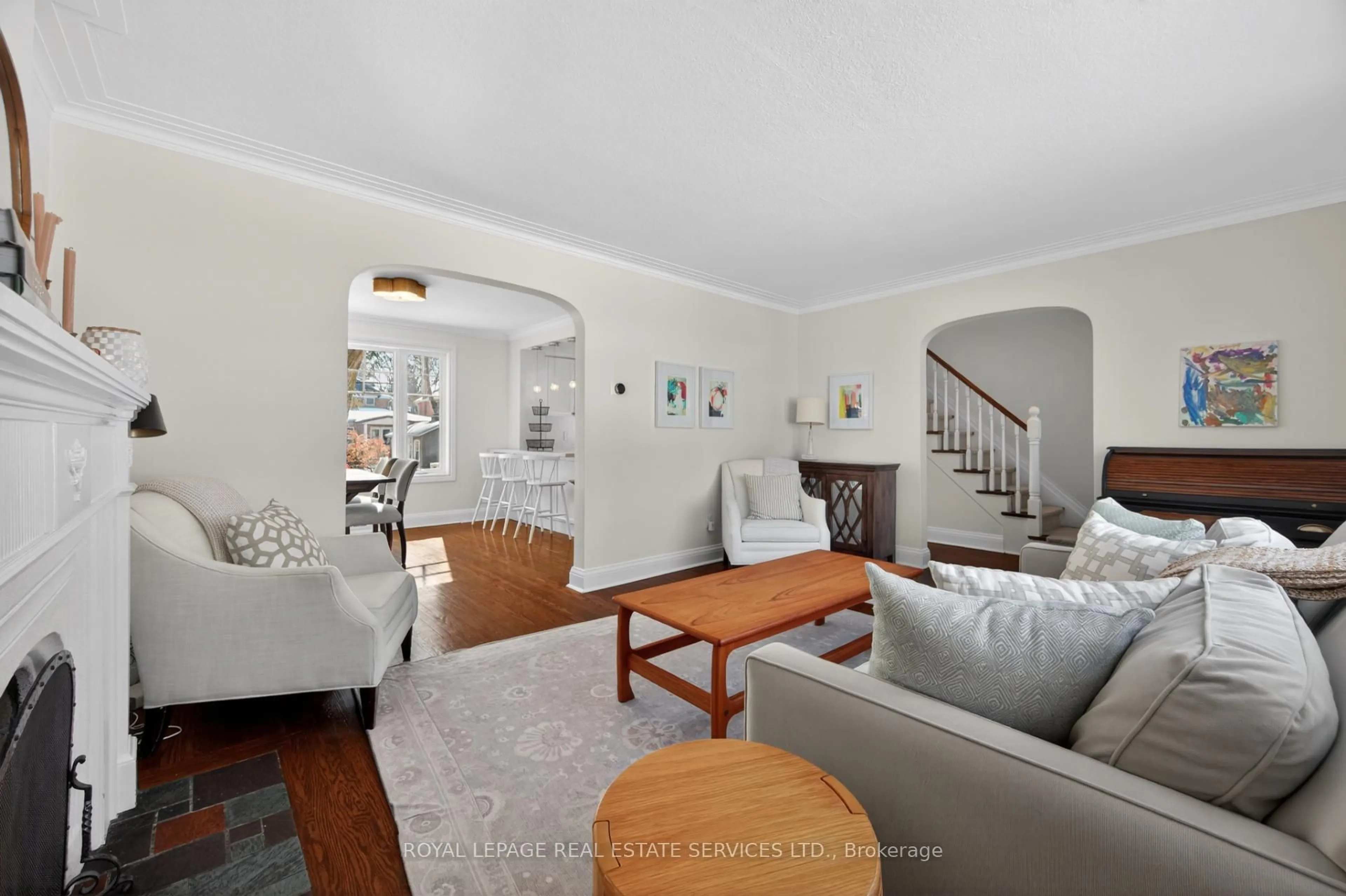 Living room with furniture, unknown for 9 Ashton Manr, Toronto Ontario M8Y 2N6