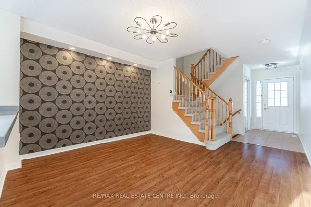 454 Collis Crt, Milton 5