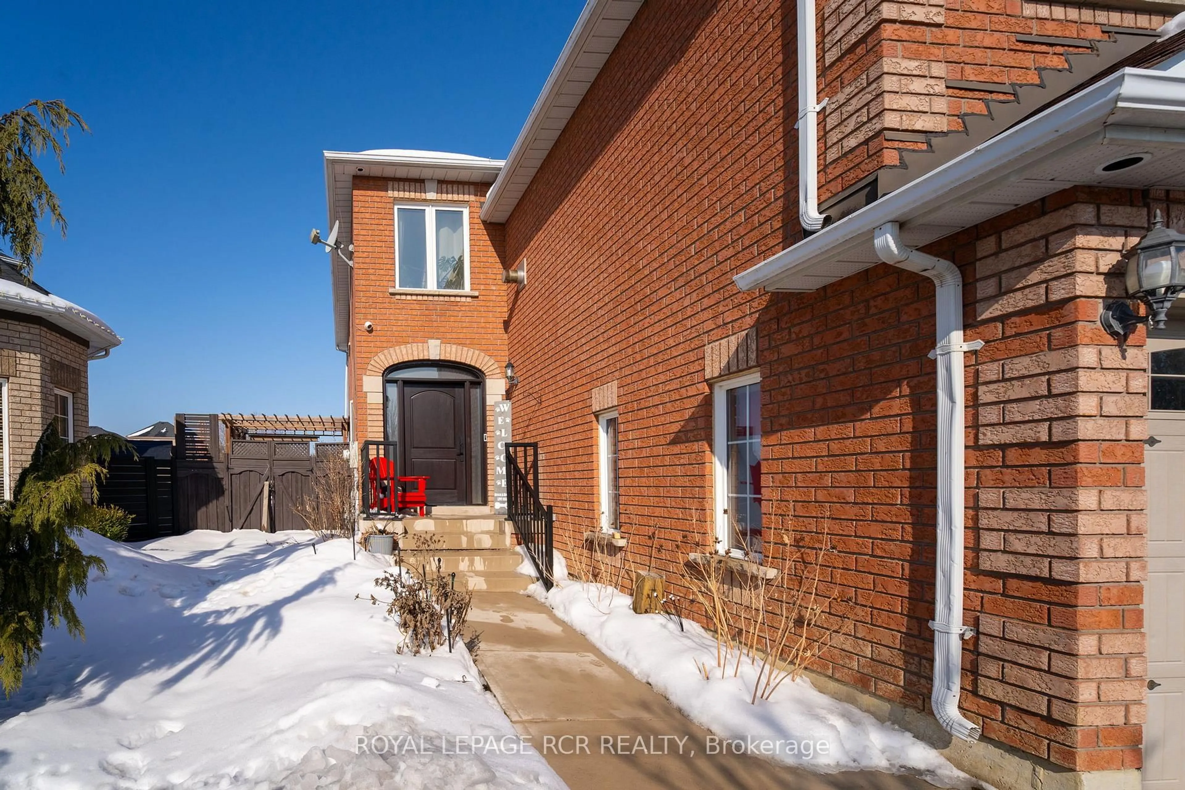 Home with brick exterior material, street for 15 Jack Kenny Crt, Caledon Ontario L7E 2M5
