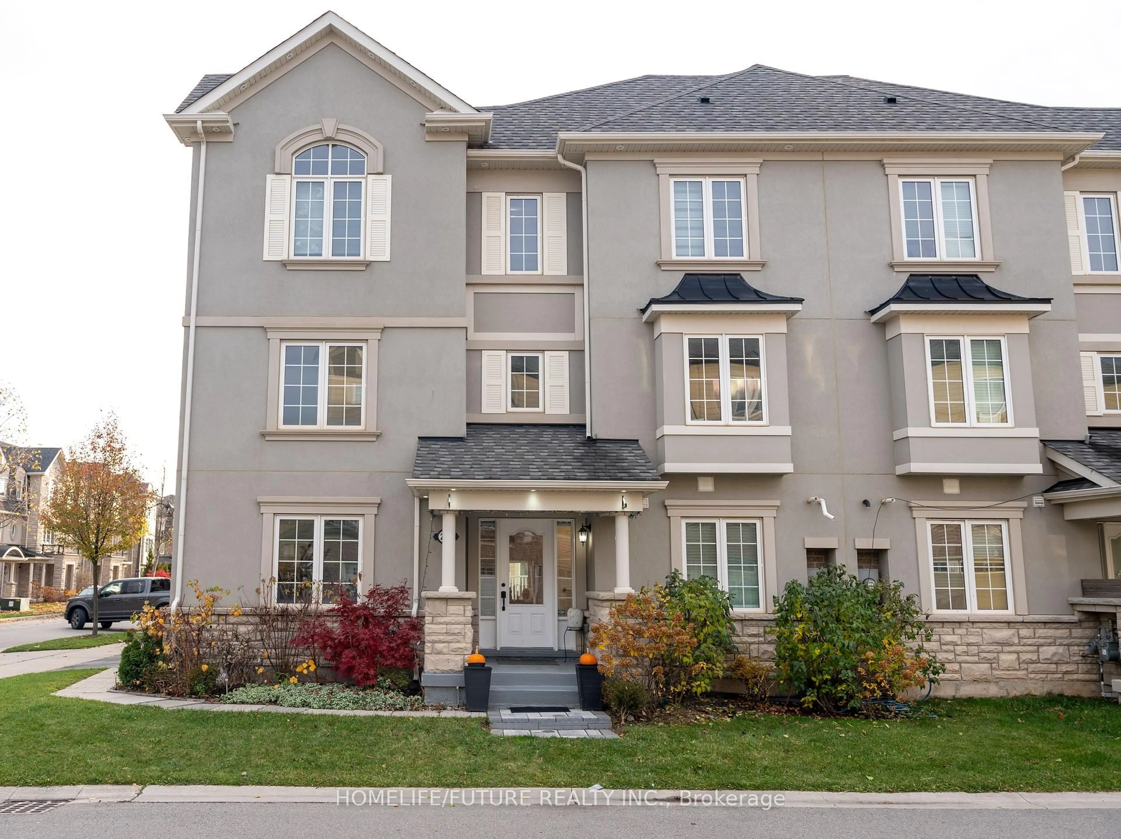 Home with vinyl exterior material, street for 275 Ellen Davidson Dr, Oakville Ontario L6M 0V6