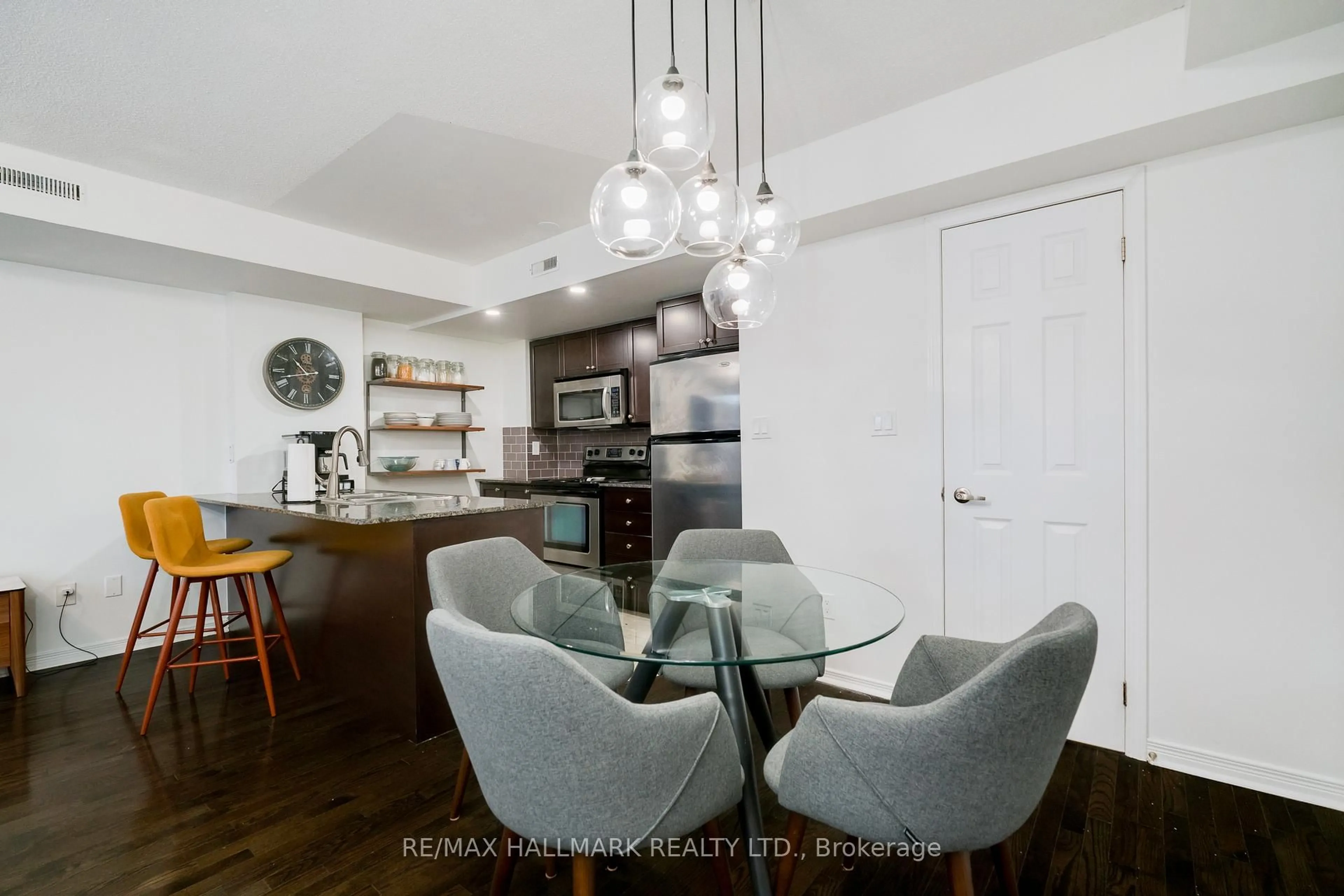 Unknown for 20 Foundry Ave #113, Toronto Ontario M6H 4L1