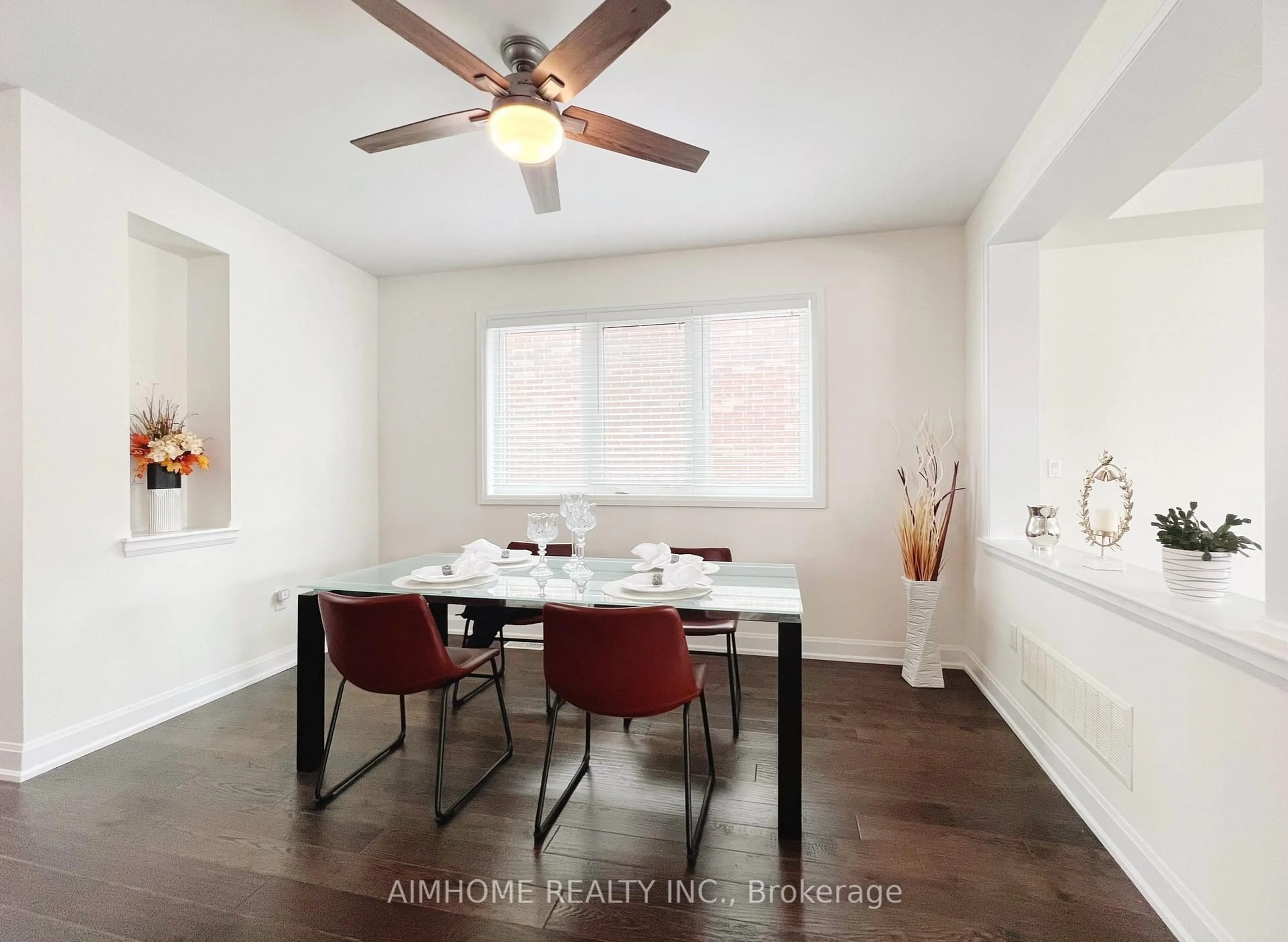 Dining room, unknown for 3154 Carding Mill Tr, Oakville Ontario L6M 0Z5