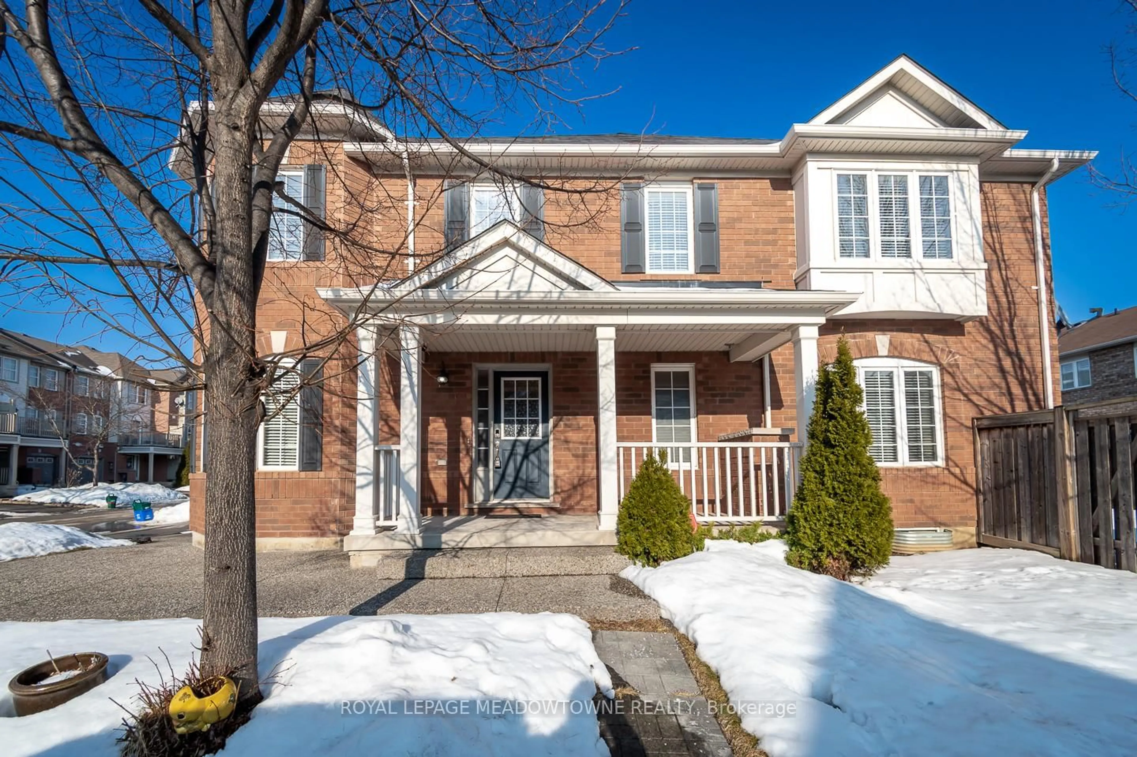 Home with brick exterior material, street for 554 Speyer Circ, Milton Ontario L9T 0Y1