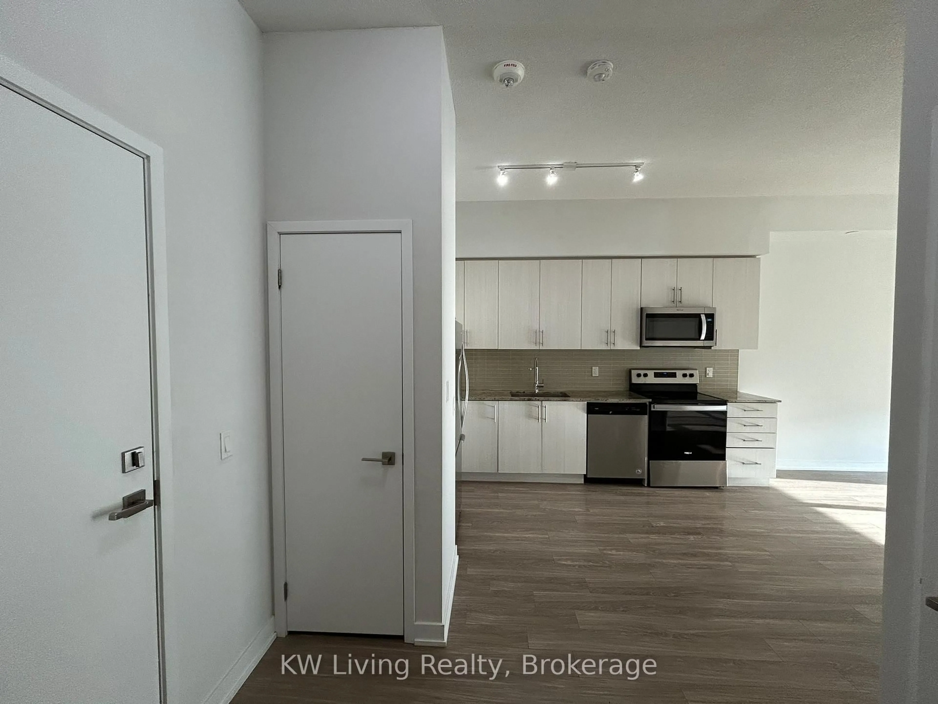 Unknown for 4085 Parkside Village Dr #339, Mississauga Ontario L5B 0K9