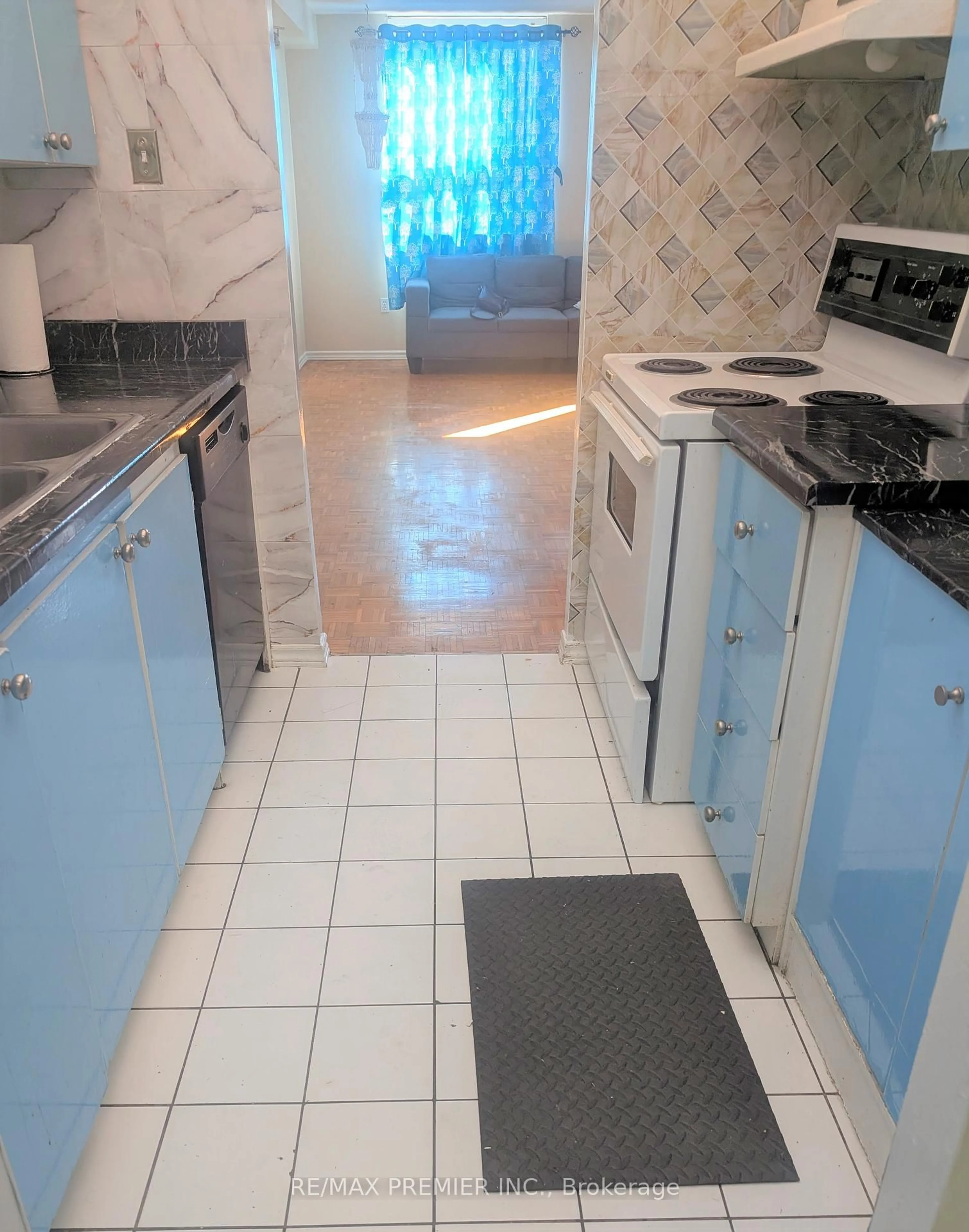 Standard kitchen, ceramic/tile floor for 4 Lisa St #1004, Brampton Ontario L6T 4B6