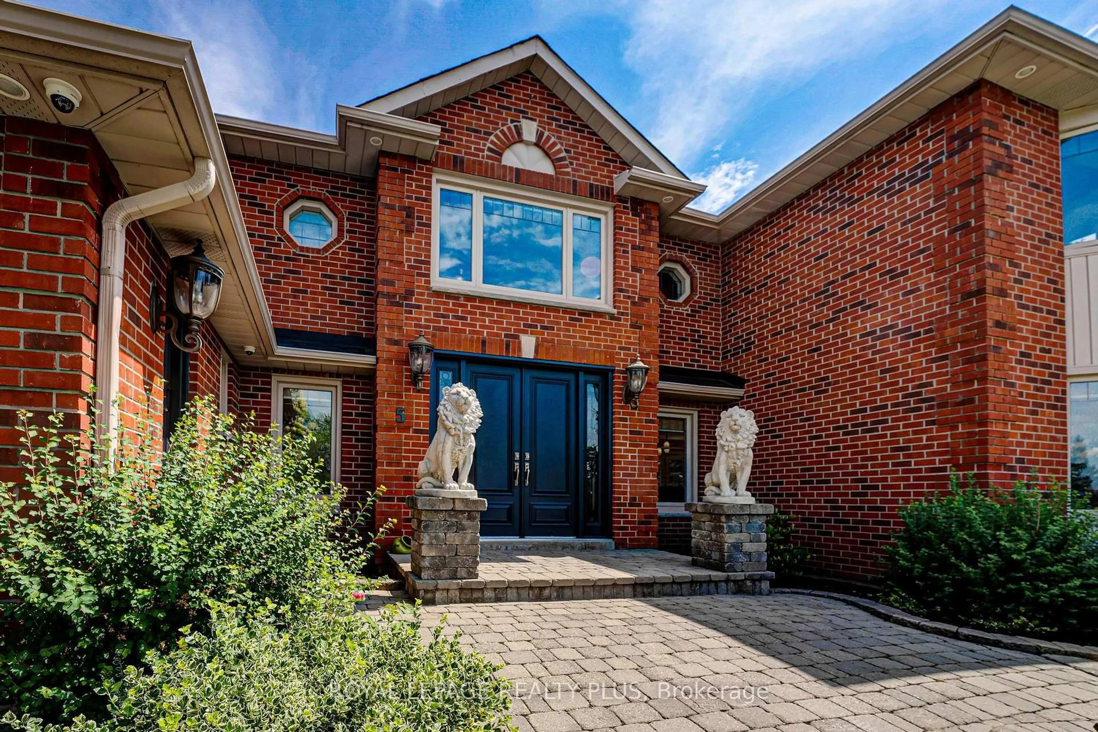 Home with brick exterior material, street for 5 Coates Hill Crt, Caledon Ontario L7E 0N5