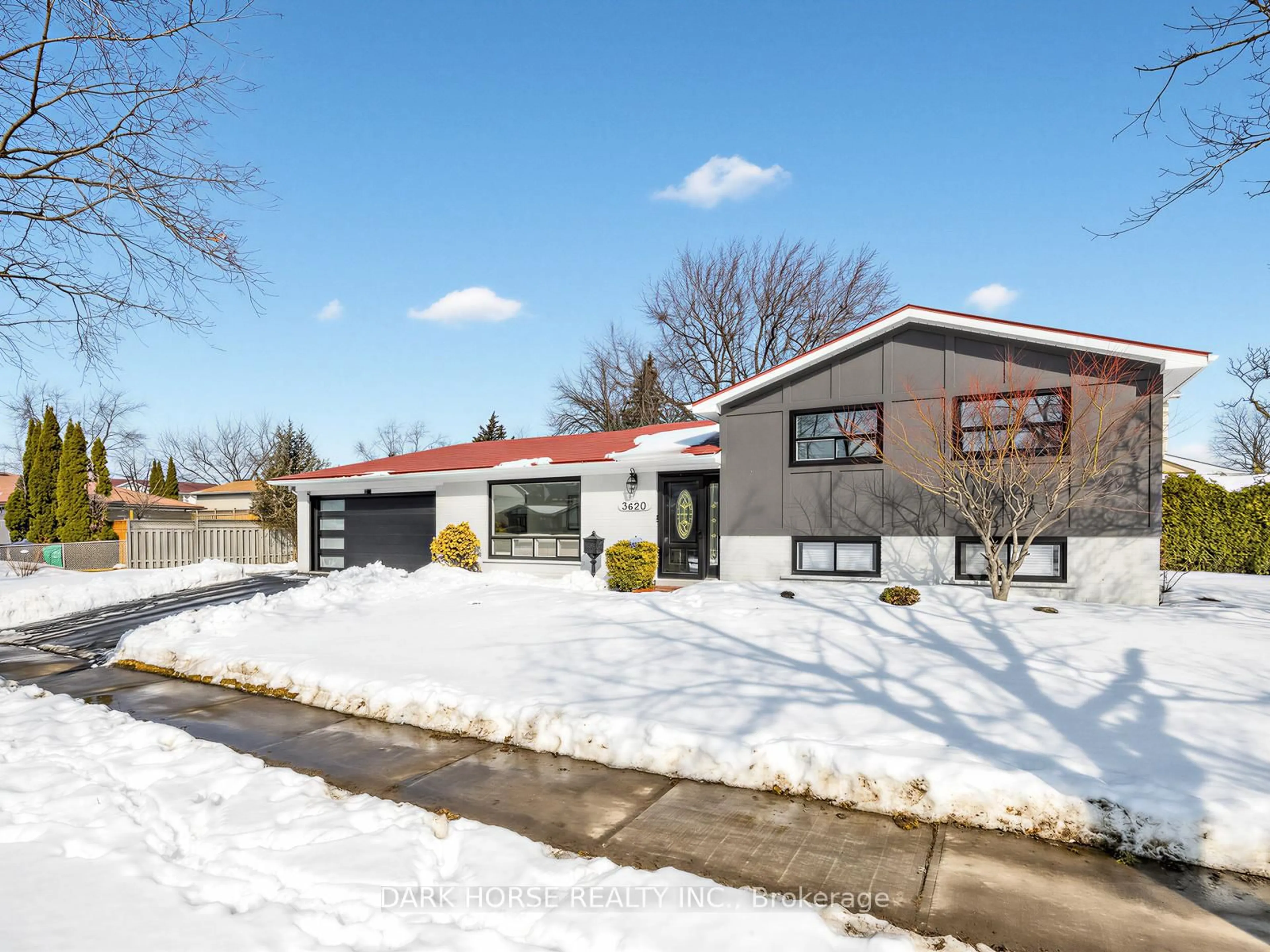 Home with brick exterior material, street for 3620 Nadine Cres, Mississauga Ontario L5A 3L6