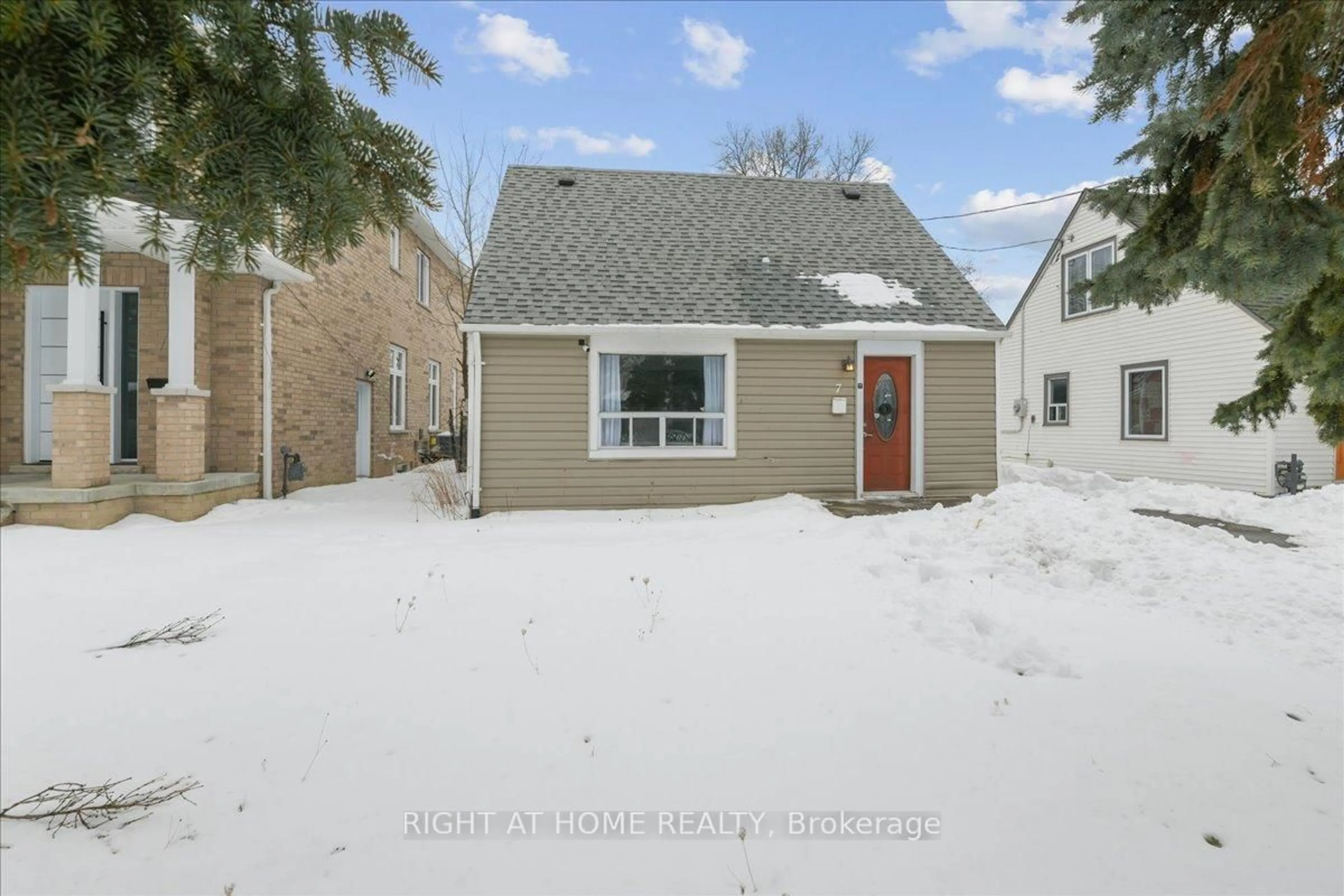 Unknown for 7 Eastern Ave, Brampton Ontario L6W 1X5