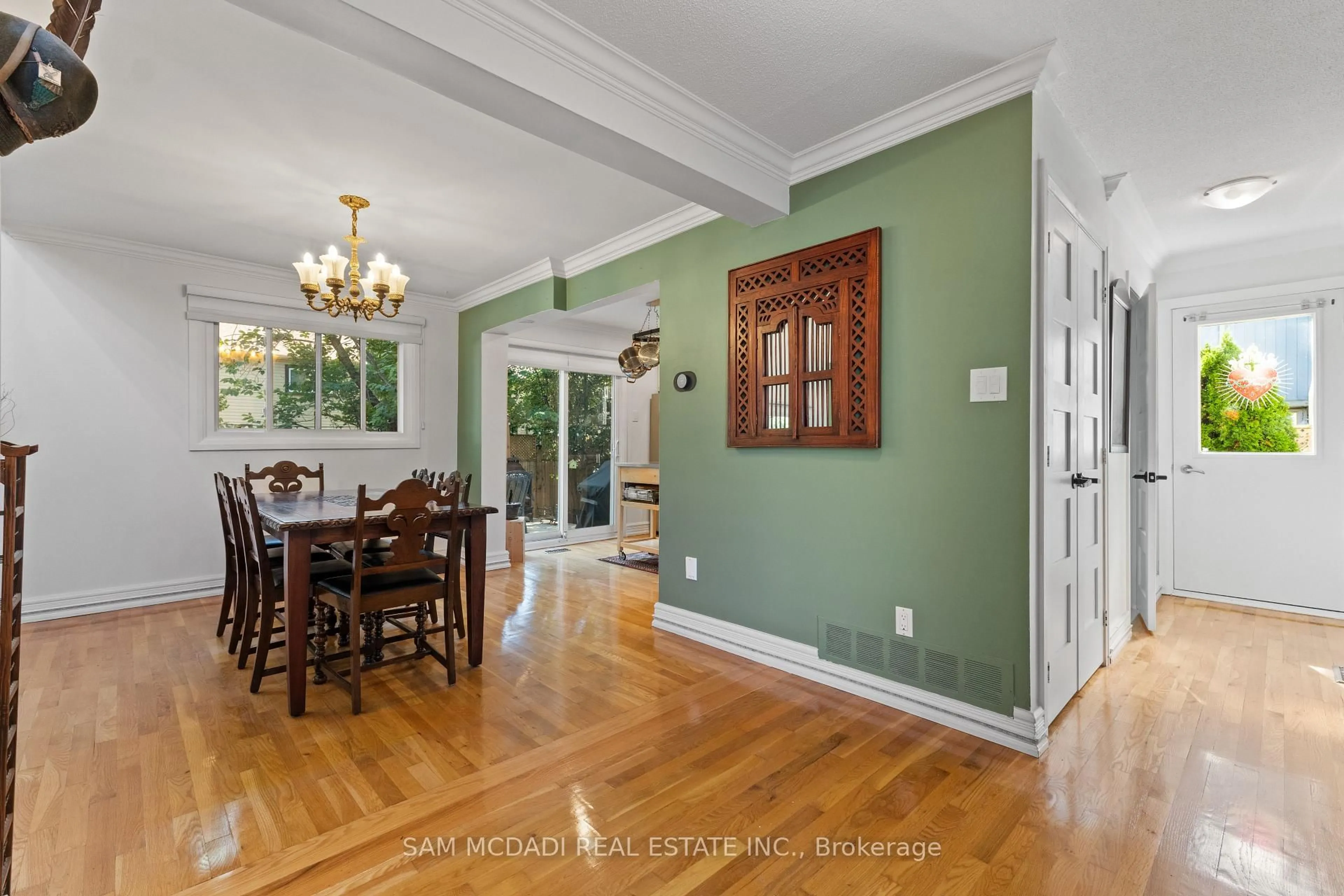 Dining room, unknown for 7 Pierpont Pl, Mississauga Ontario L5N 5V1