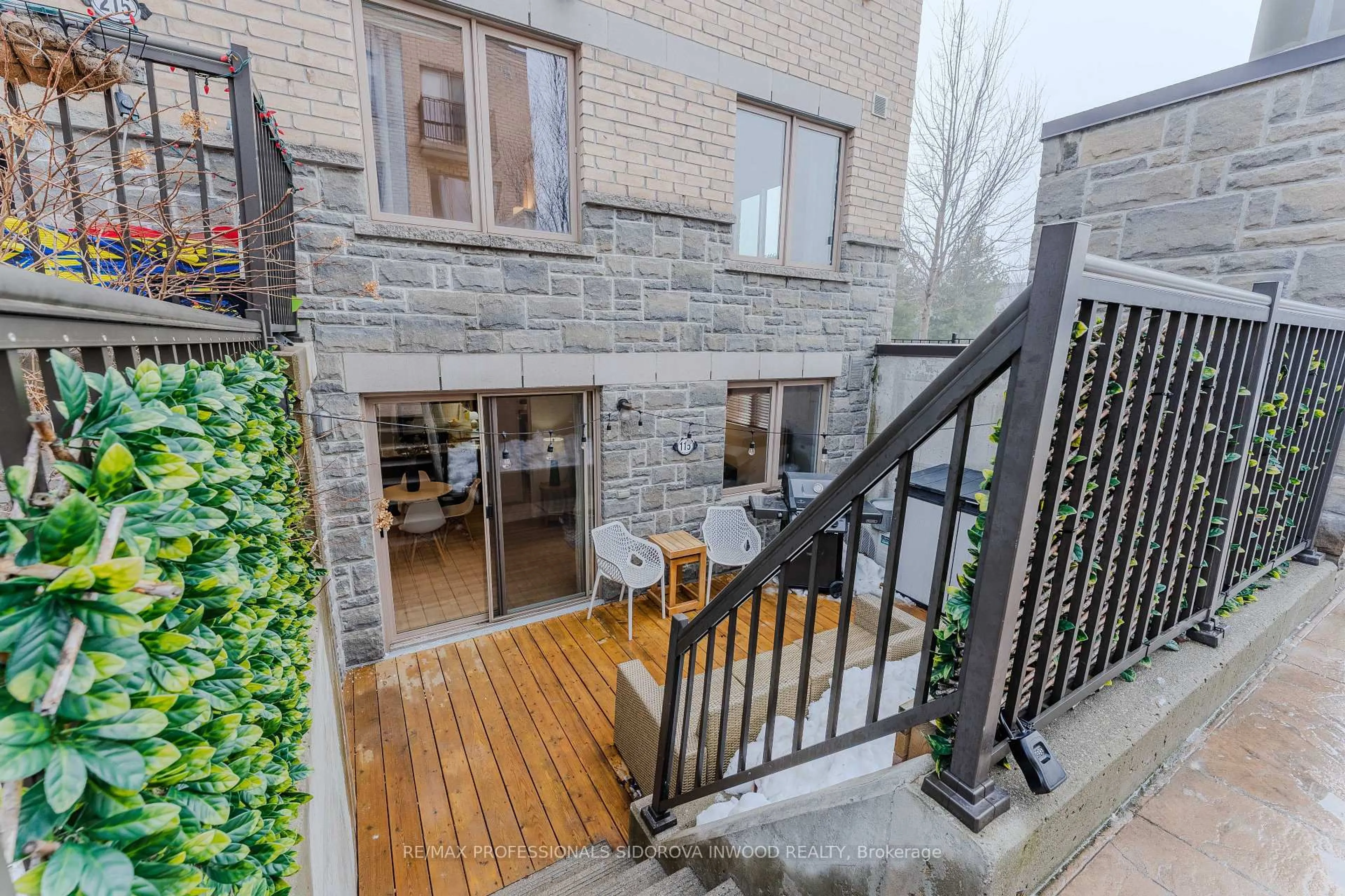 Patio, unknown for 14 Foundry Ave #115, Toronto Ontario M6H 0A8