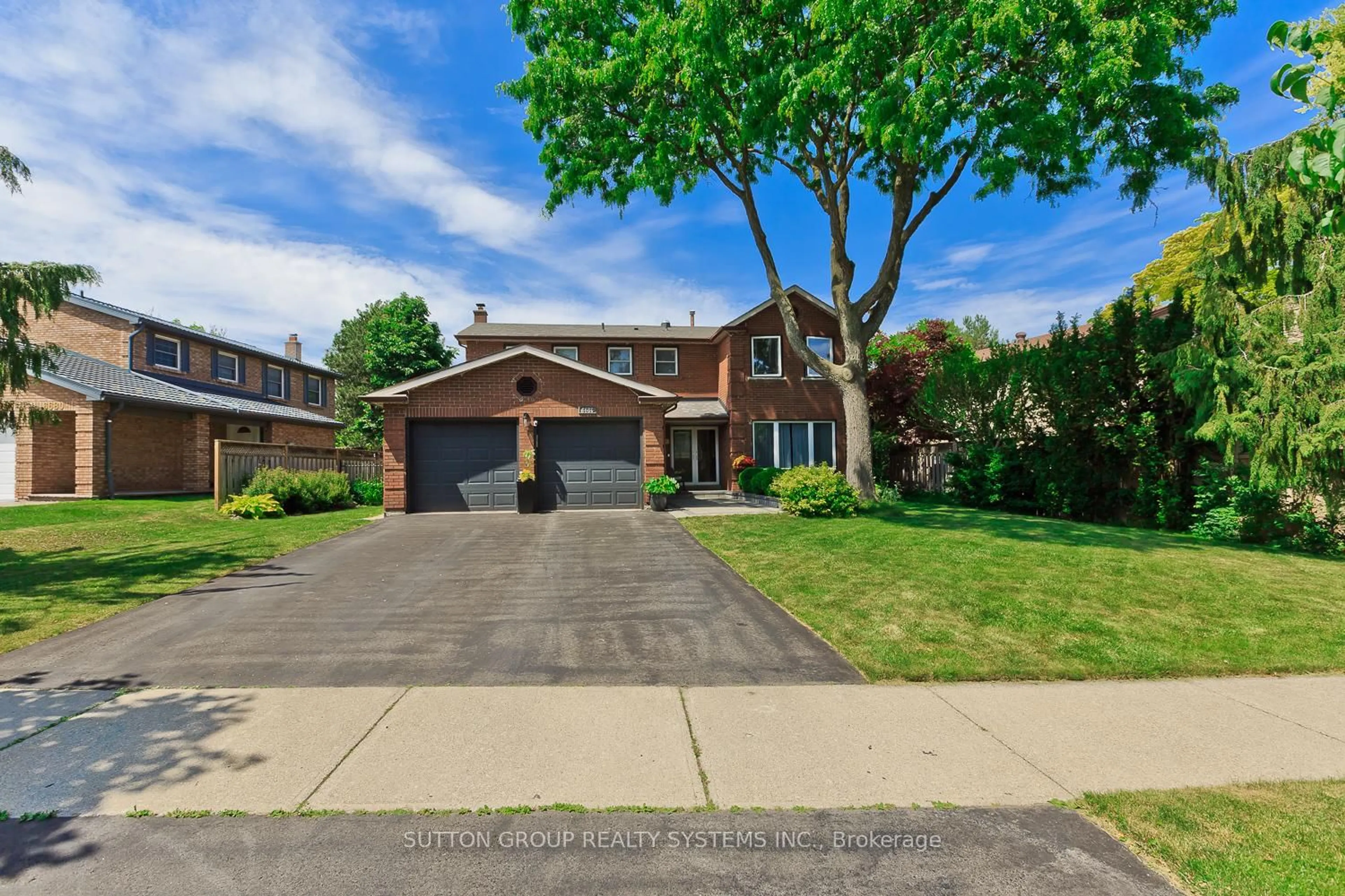 Home with brick exterior material, street for 6686 Barrisdale Dr, Mississauga Ontario L5N 2H3