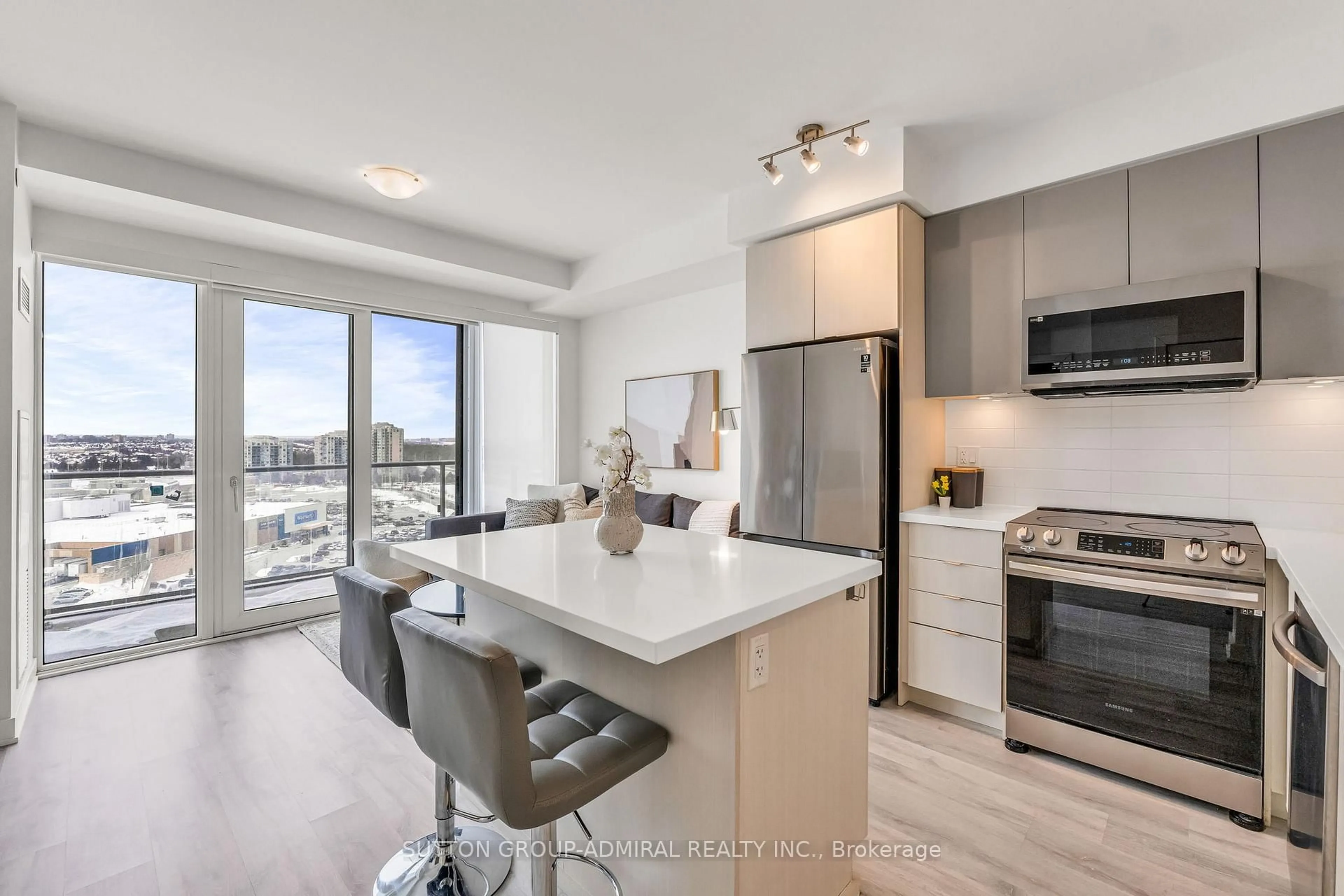Open concept kitchen, unknown for 4675 Metcalfe Ave #1208, Mississauga Ontario L5M 0Z8