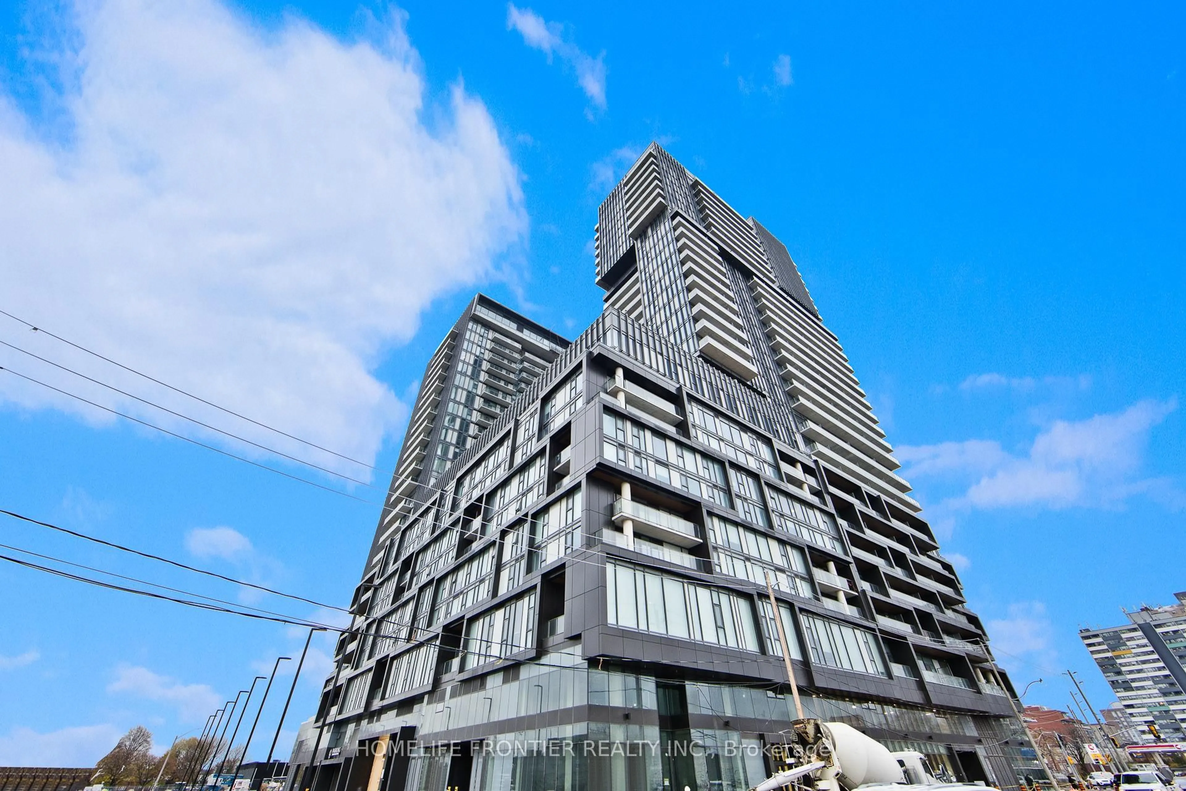 Indoor foyer for 1285 Dupont St #2803, Toronto Ontario M6H 0E3