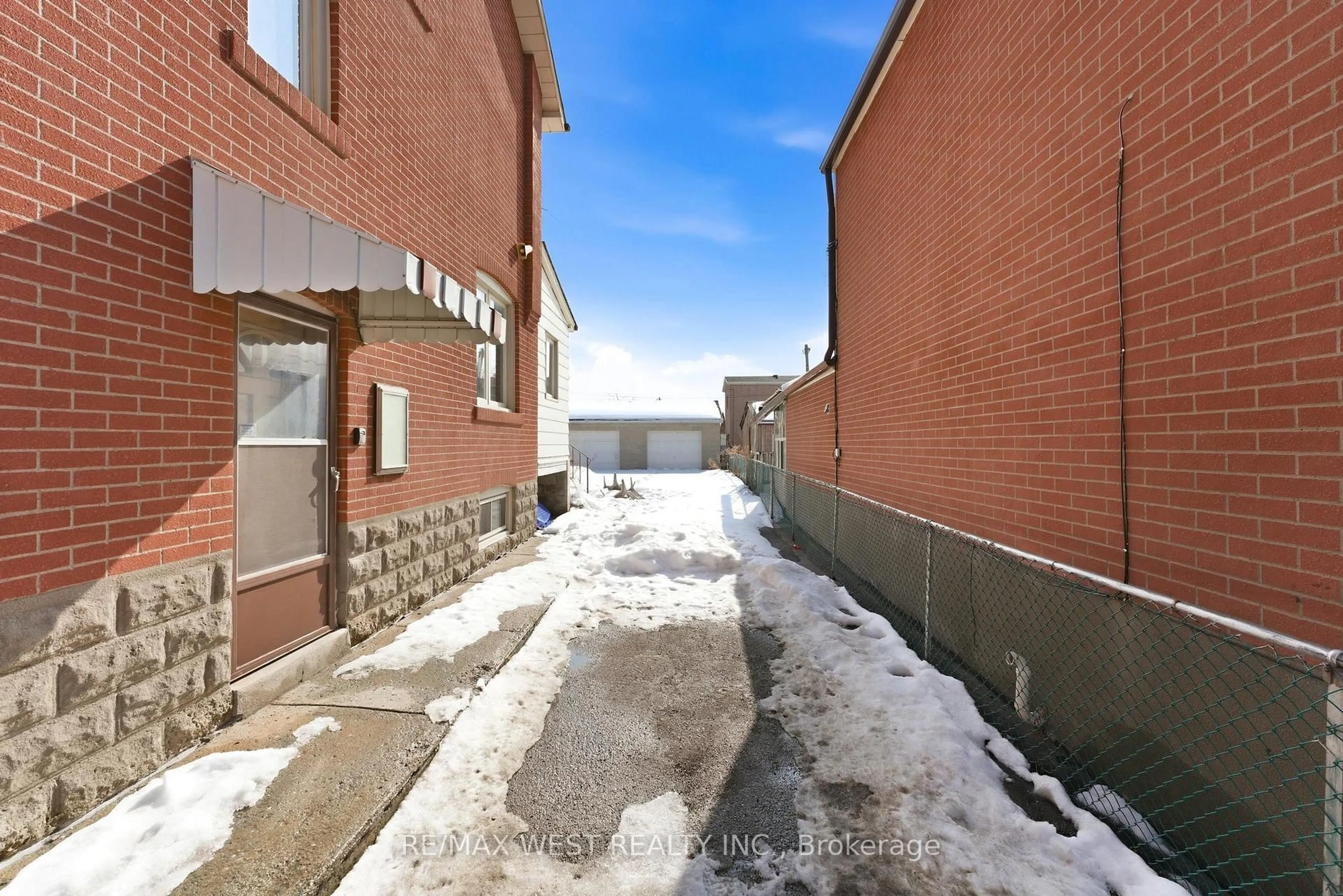 Patio, street for 151 Ascot Ave, Toronto Ontario M6E 1G5