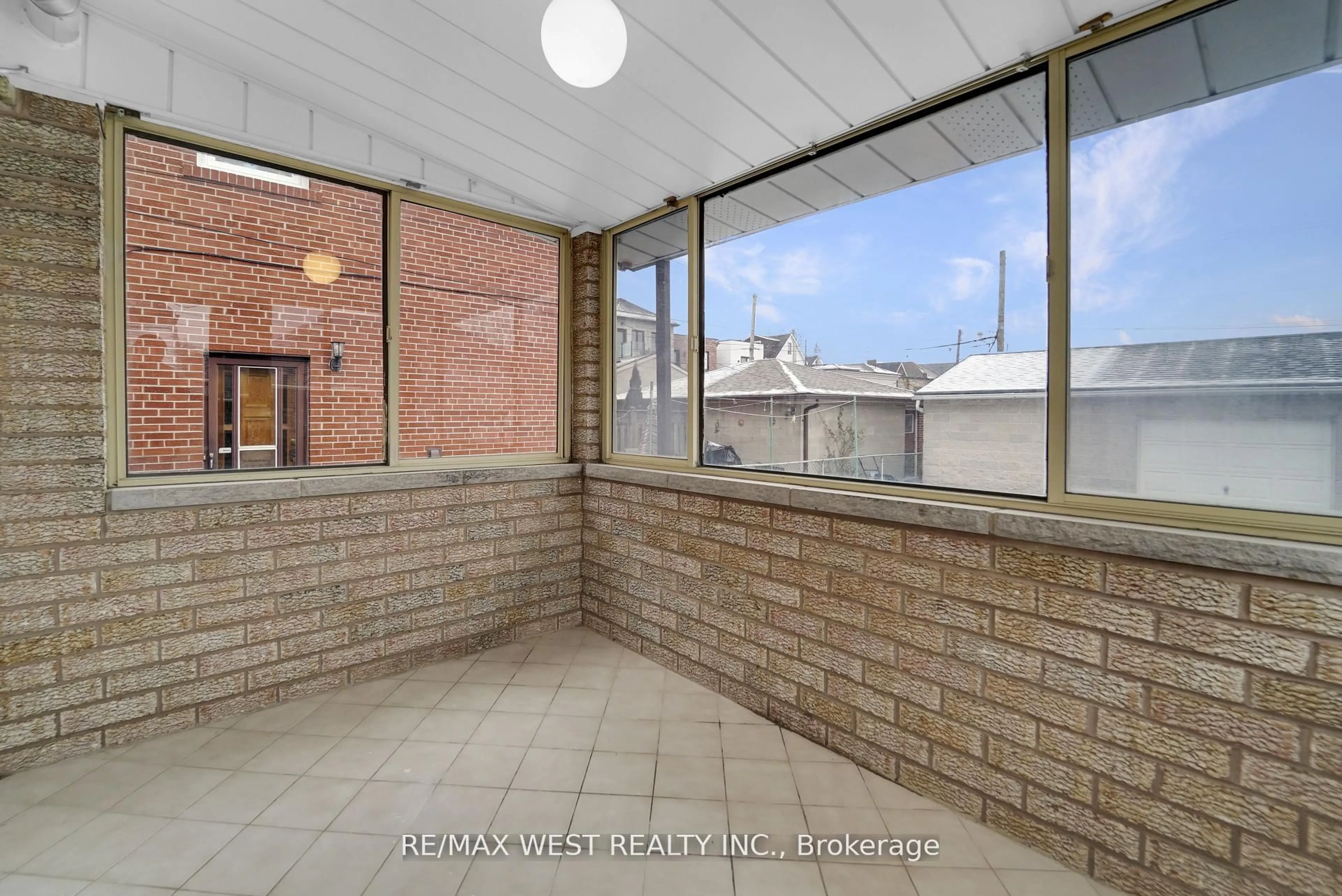 Patio, unknown for 151 Ascot Ave, Toronto Ontario M6E 1G5