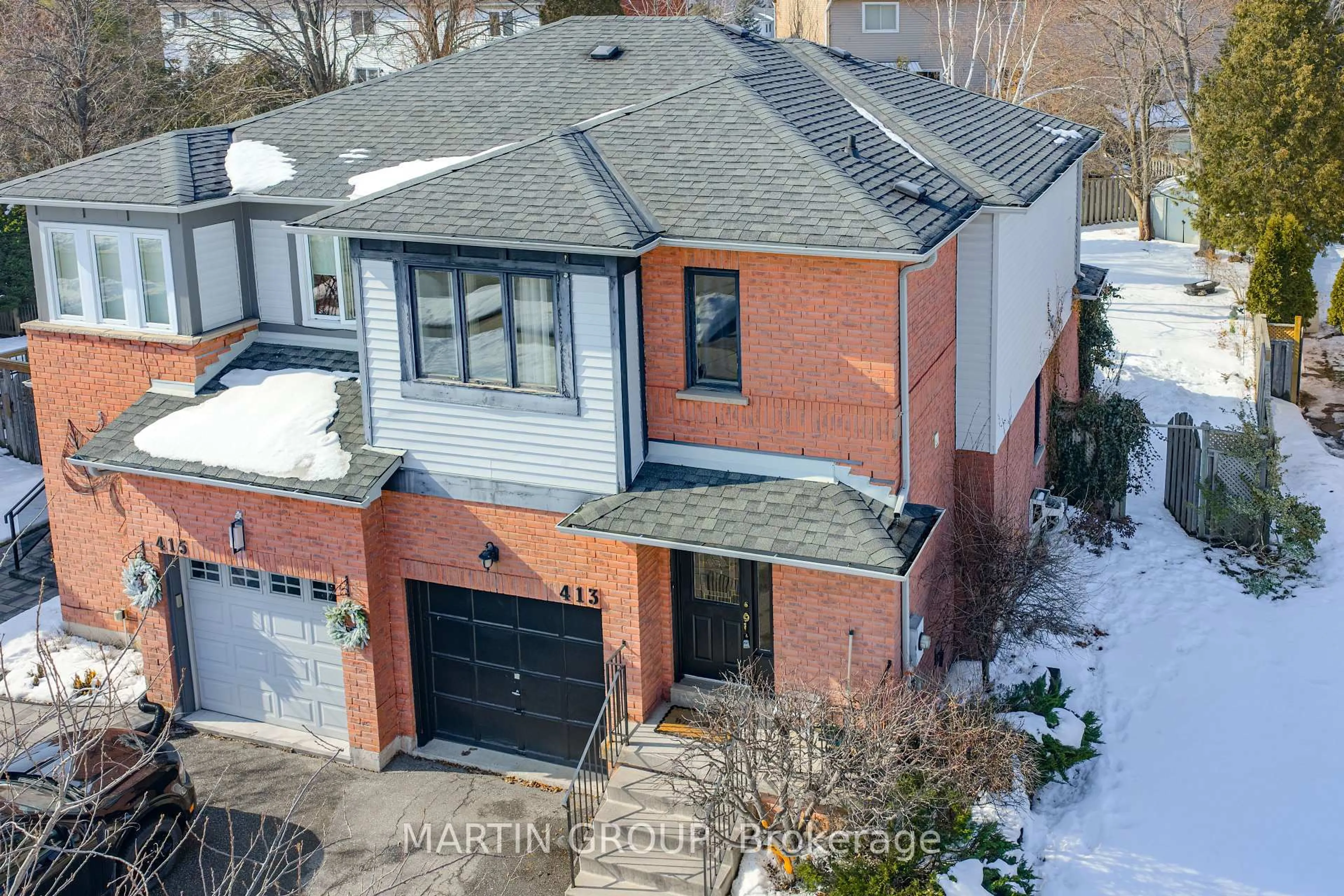 Home with brick exterior material, street for 413 Levanna Lane, Oakville Ontario L6H 6B8