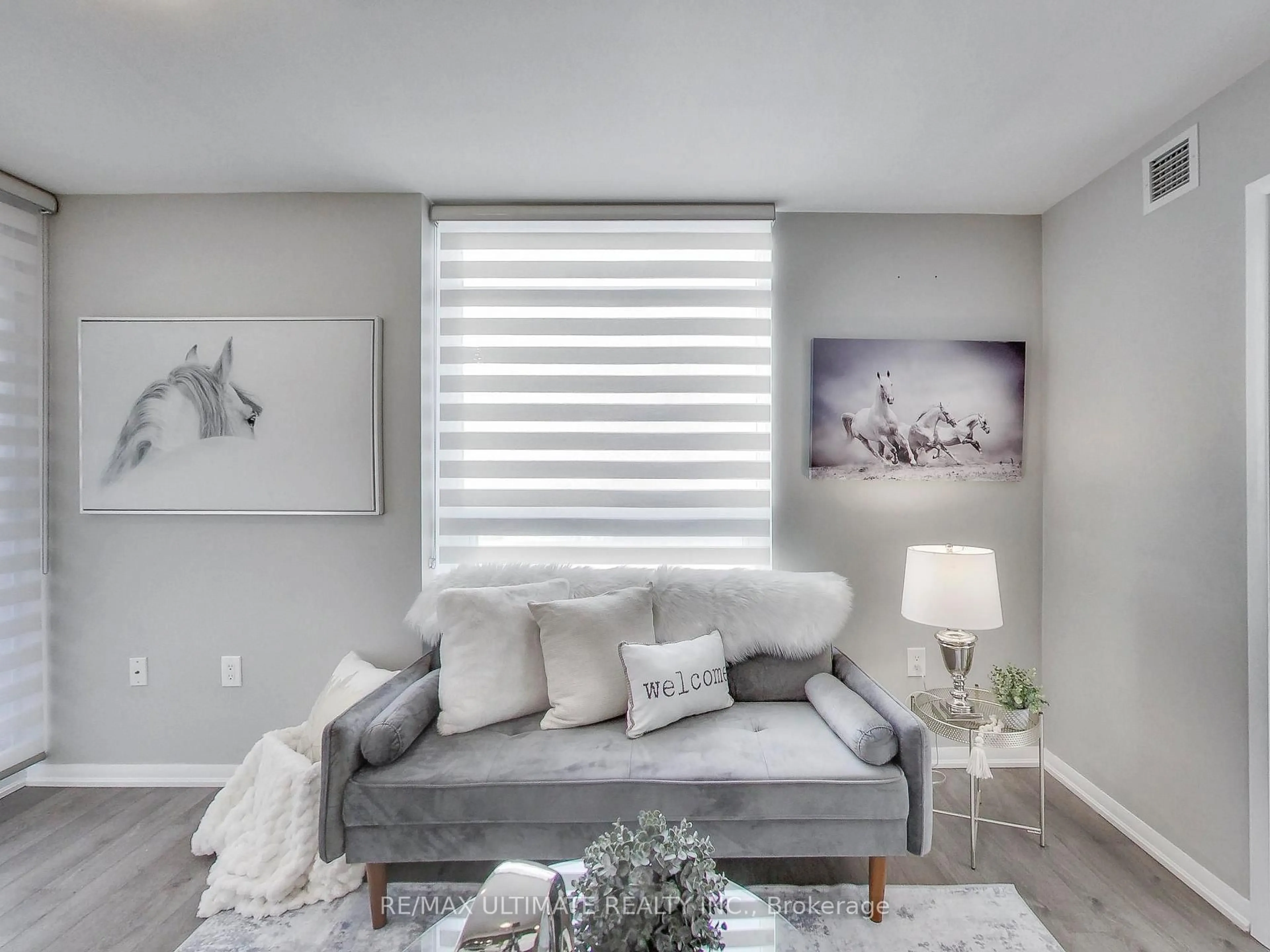 Living room with furniture, unknown for 3091 Dufferin St #1012, Toronto Ontario M6A 0C4