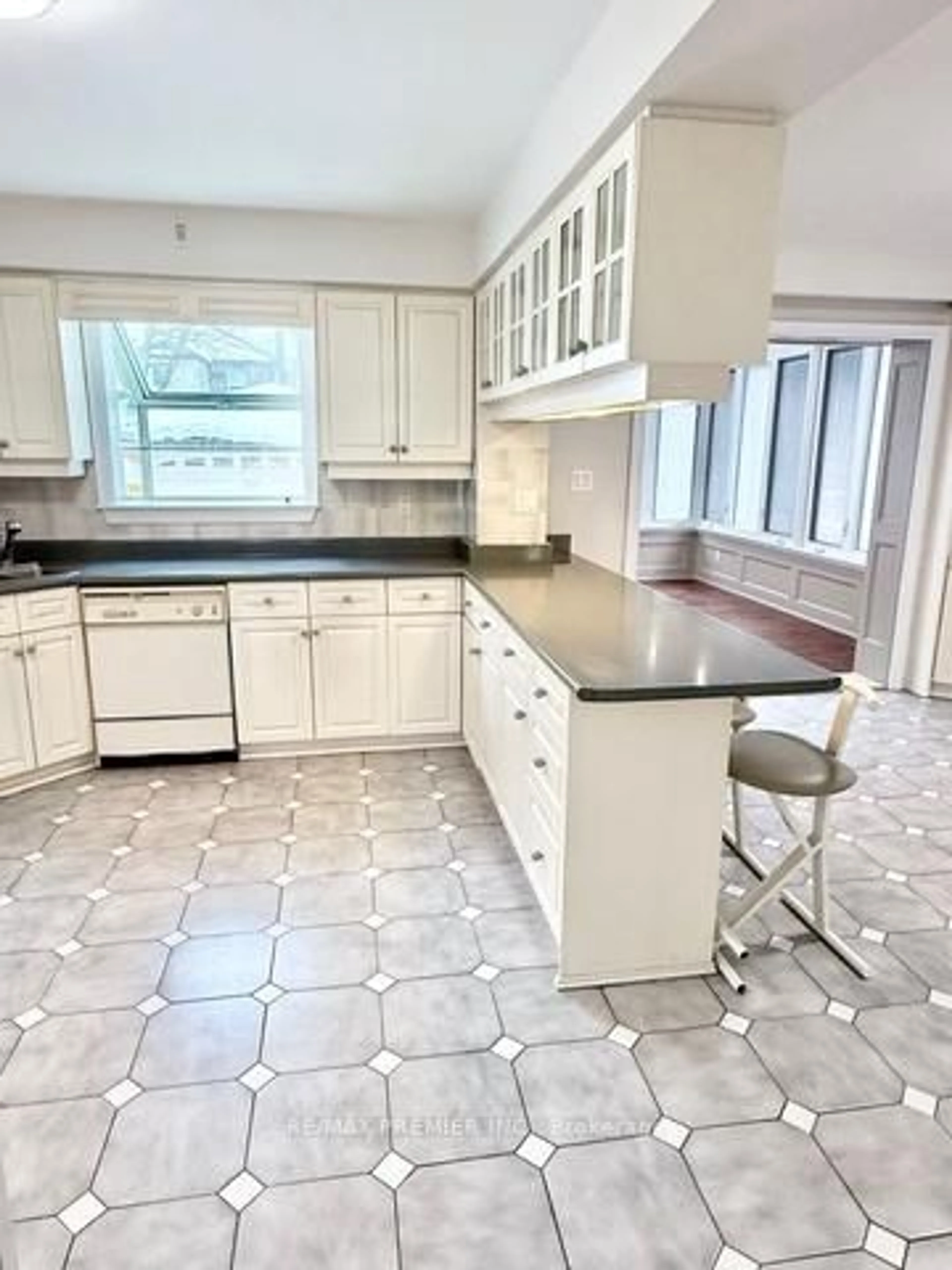 Open concept kitchen, ceramic/tile floor for 154a William St, Toronto Ontario M9N 2H1
