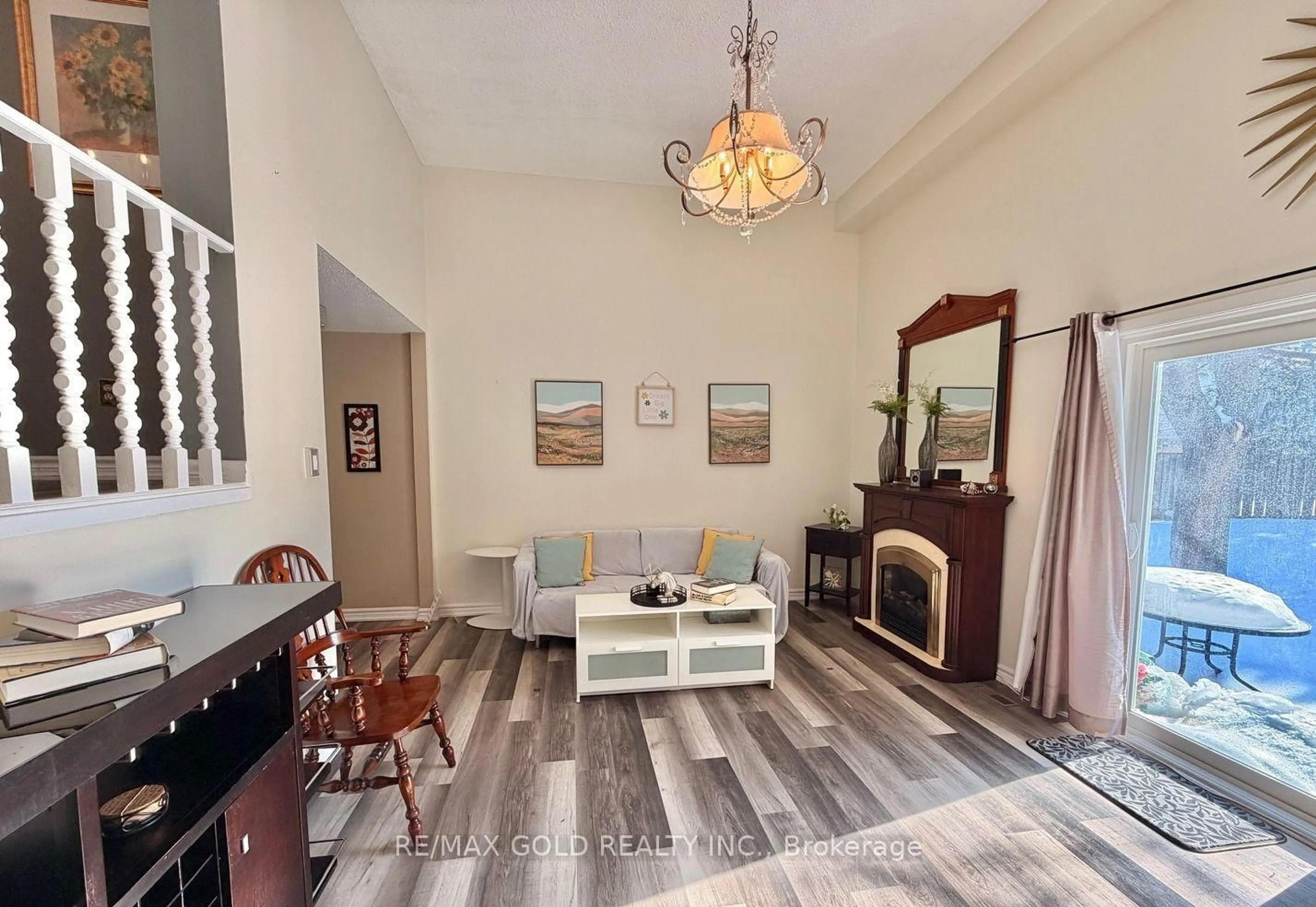 Living room with furniture, unknown for 7707 Darcel Ave #26, Mississauga Ontario L4T 3W9