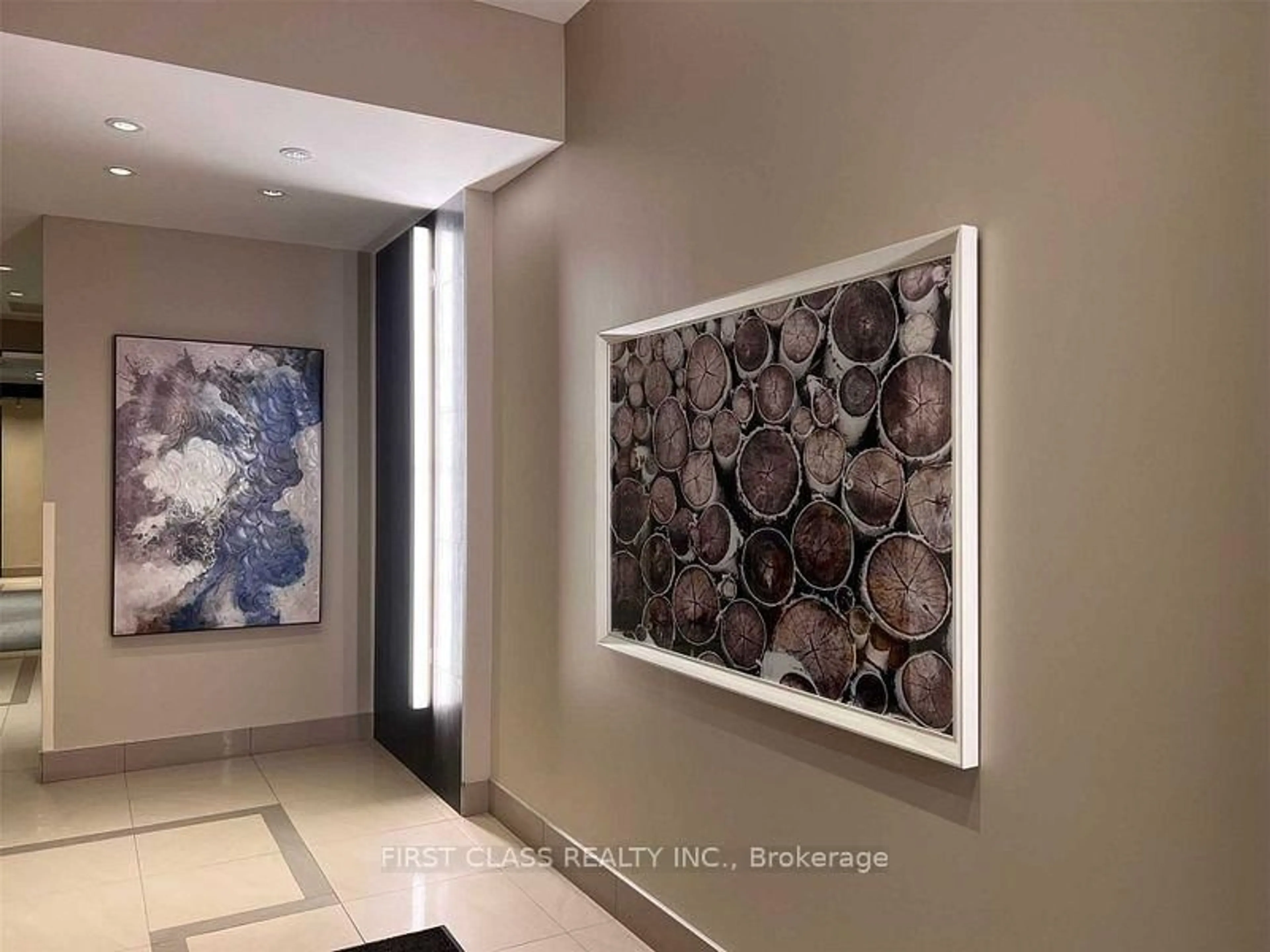 Indoor foyer for 3975 Grand Park Dr #3809, Mississauga Ontario L5B 0K4