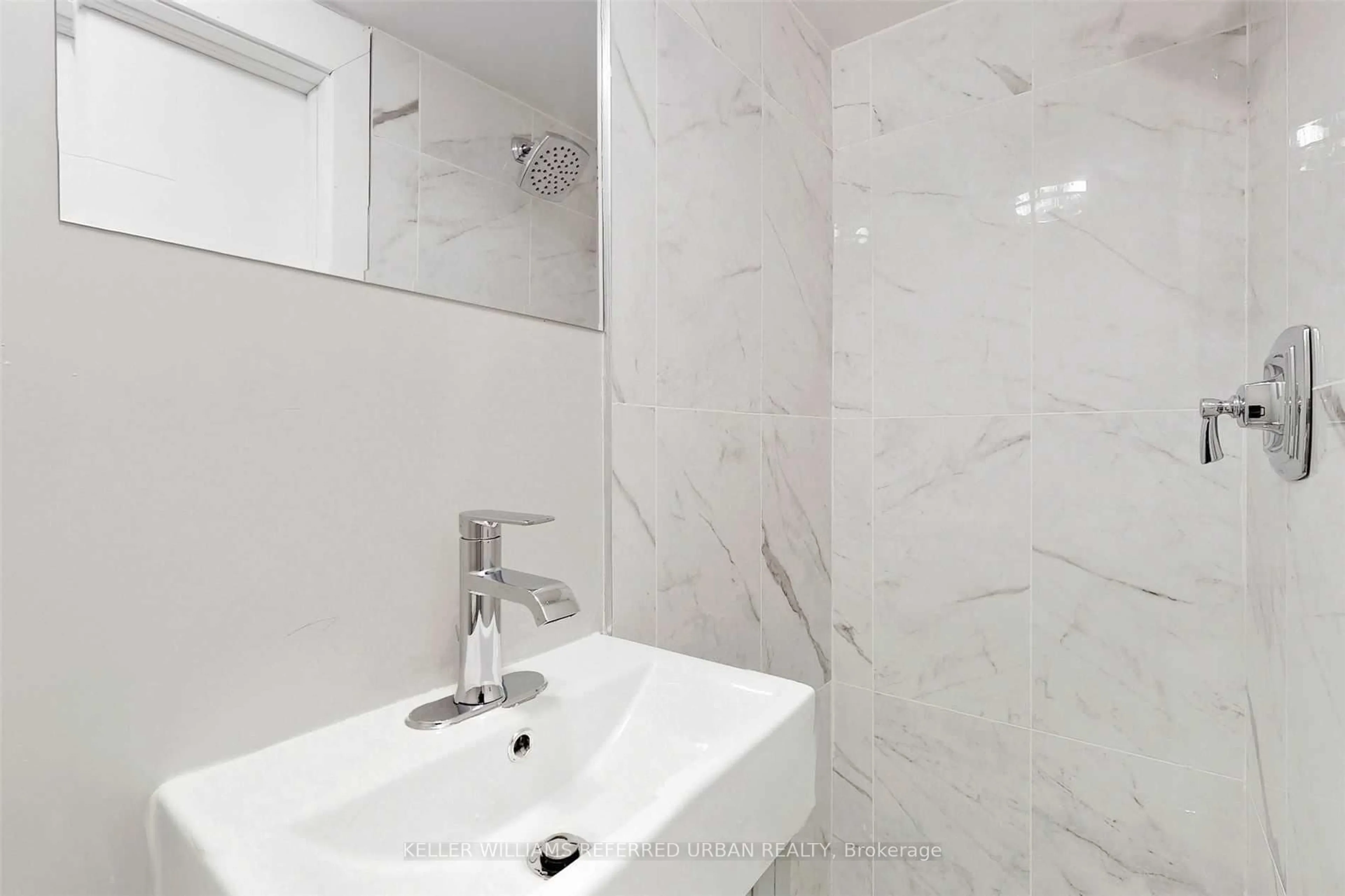 Standard bathroom, ceramic/tile floor for 38 Hilldale Rd, Toronto Ontario M6N 3Y2