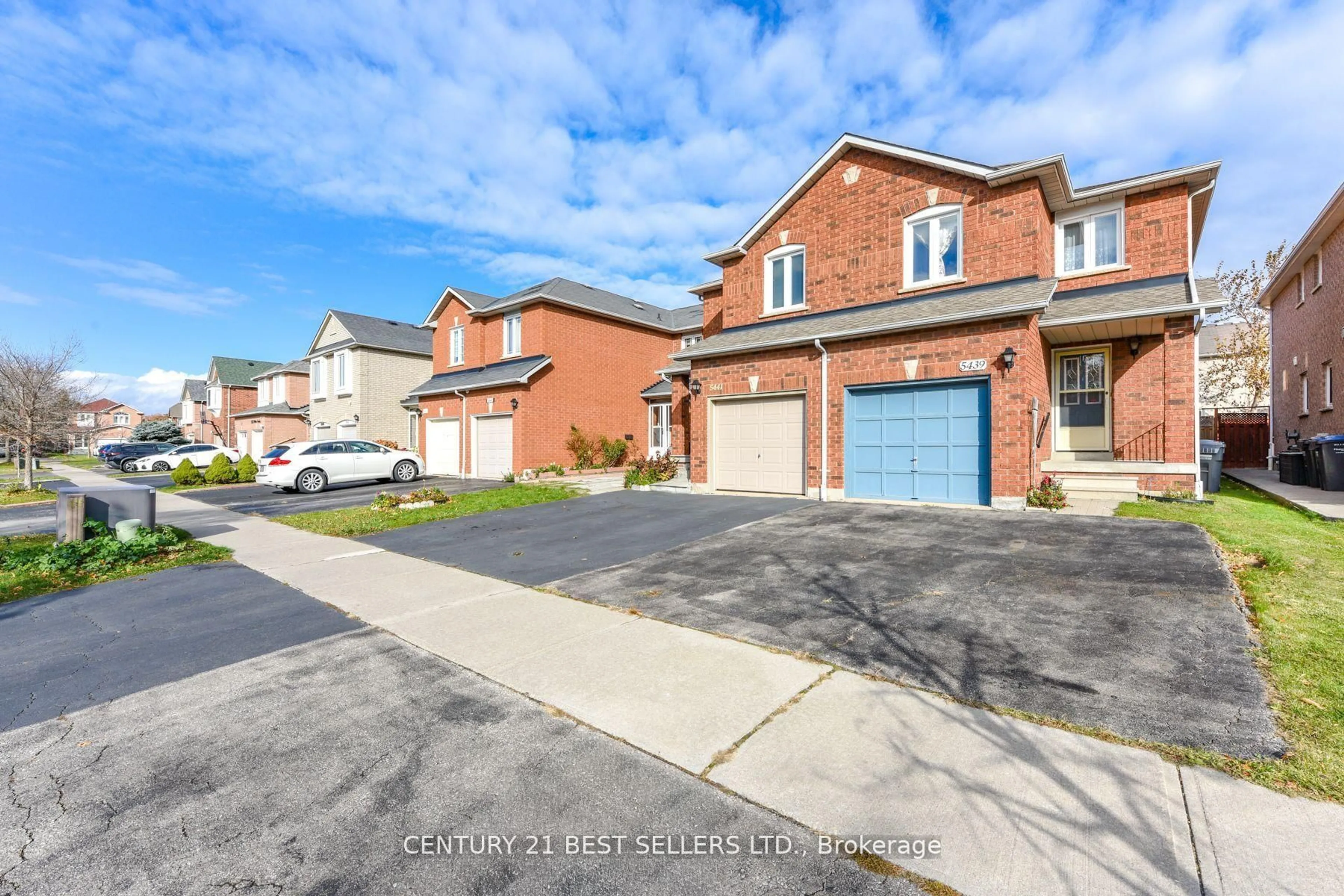 Home with brick exterior material, street for 5439 Antrex Cres, Mississauga Ontario L4Z 3T7