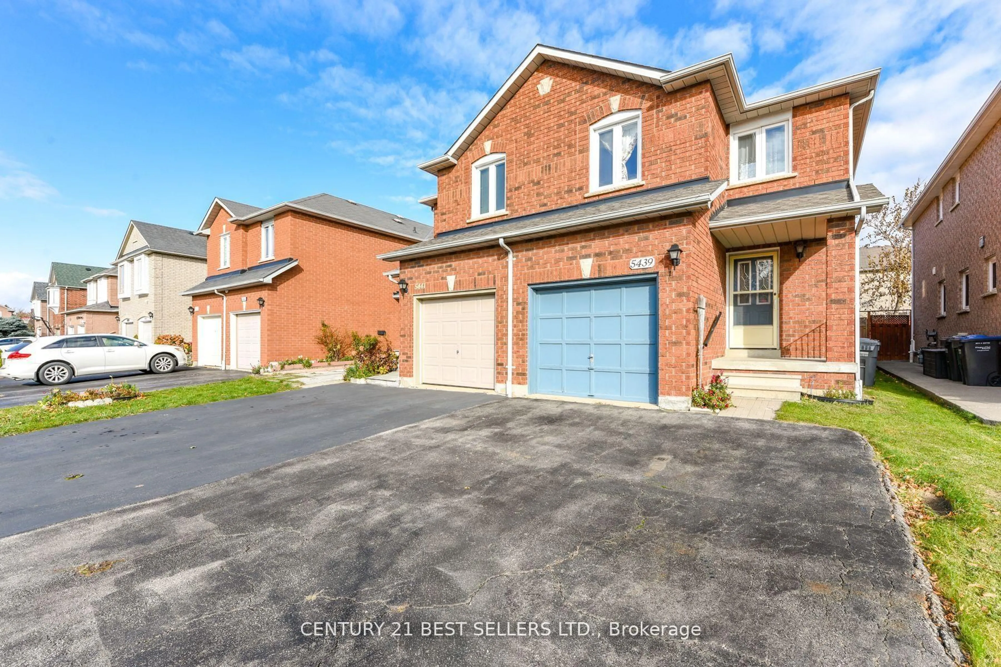 Home with brick exterior material, street for 5439 Antrex Cres, Mississauga Ontario L4Z 3T7