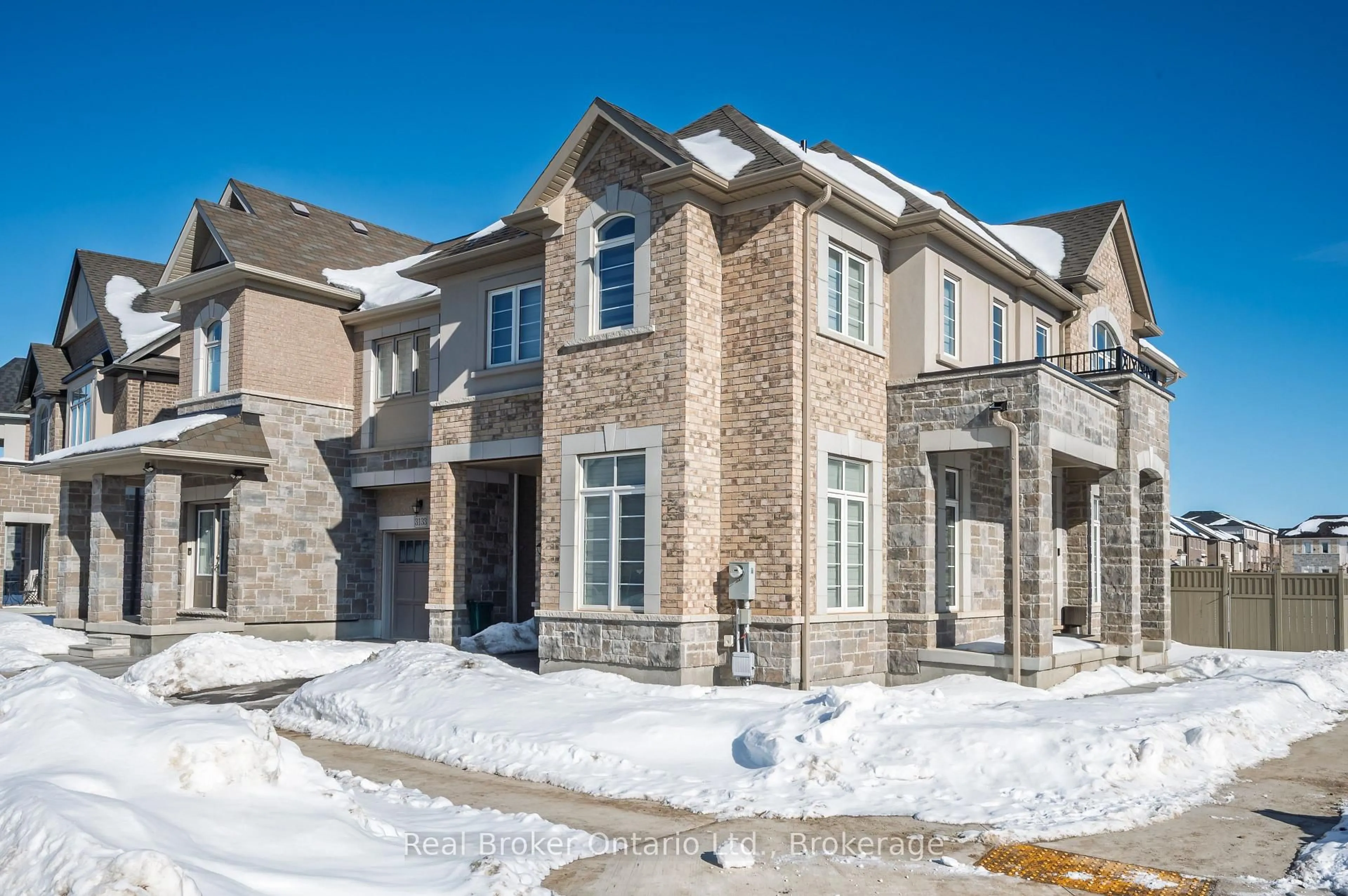 Home with brick exterior material, street for 3131 Goodyear Rd, Burlington Ontario L7M 0Z9