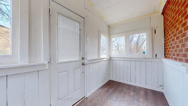 39 Woodward Ave, Brampton 5