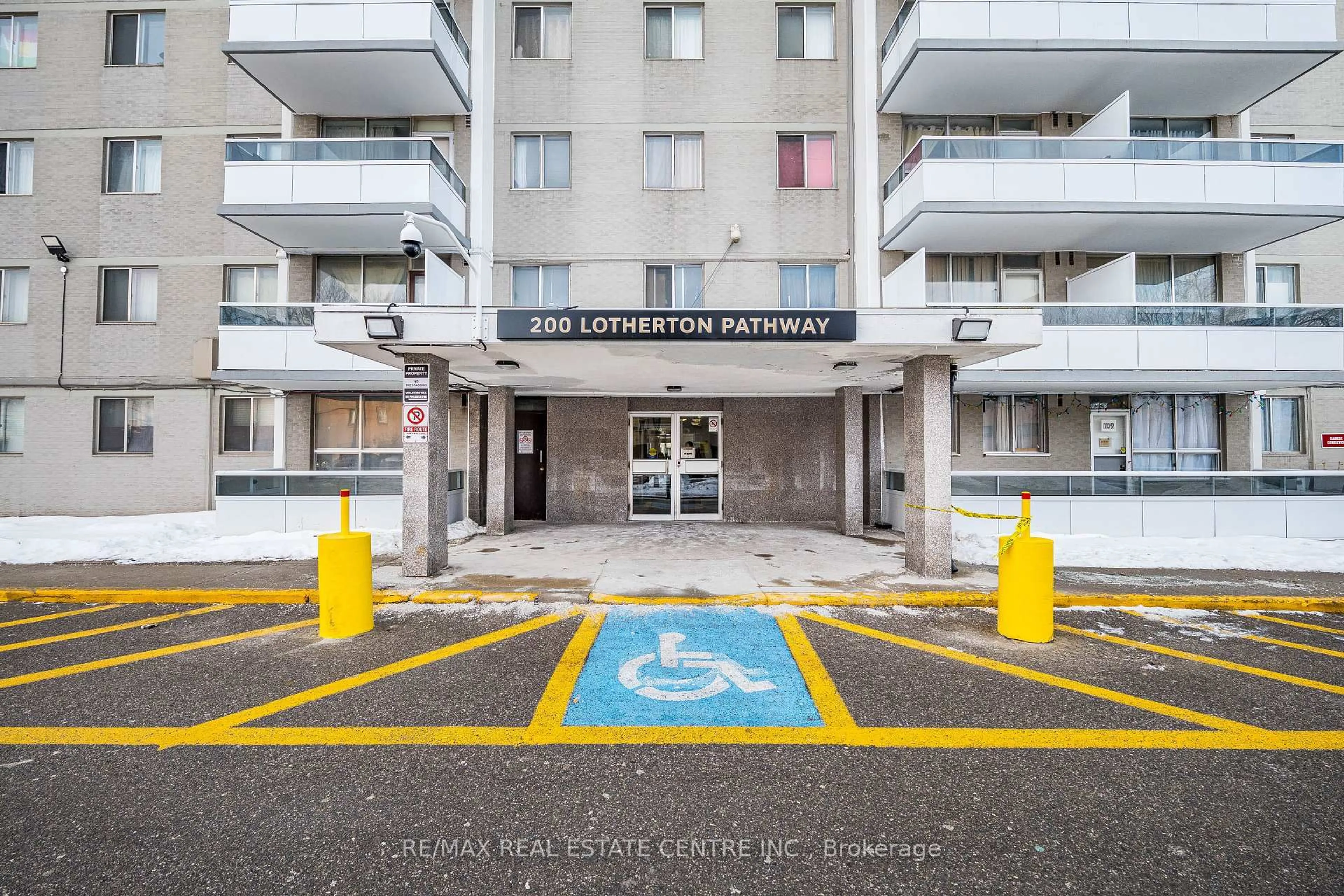 Unknown for 200 Lotherton Pathway Ptwy #509, Toronto Ontario M6B 2G8